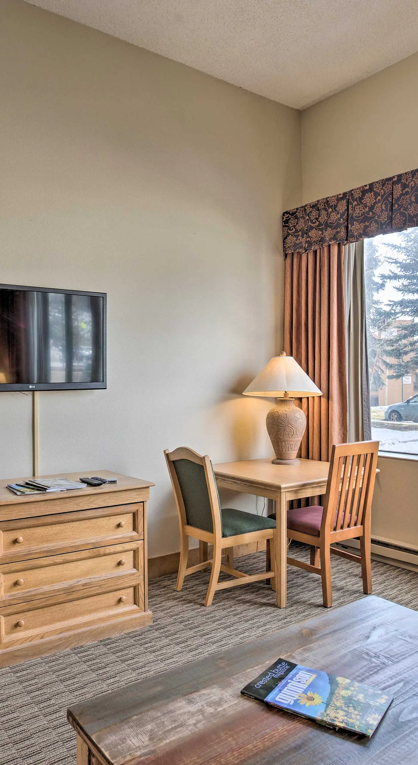 Cozy Colorado Studio Near Crested Butte Ski Slopes