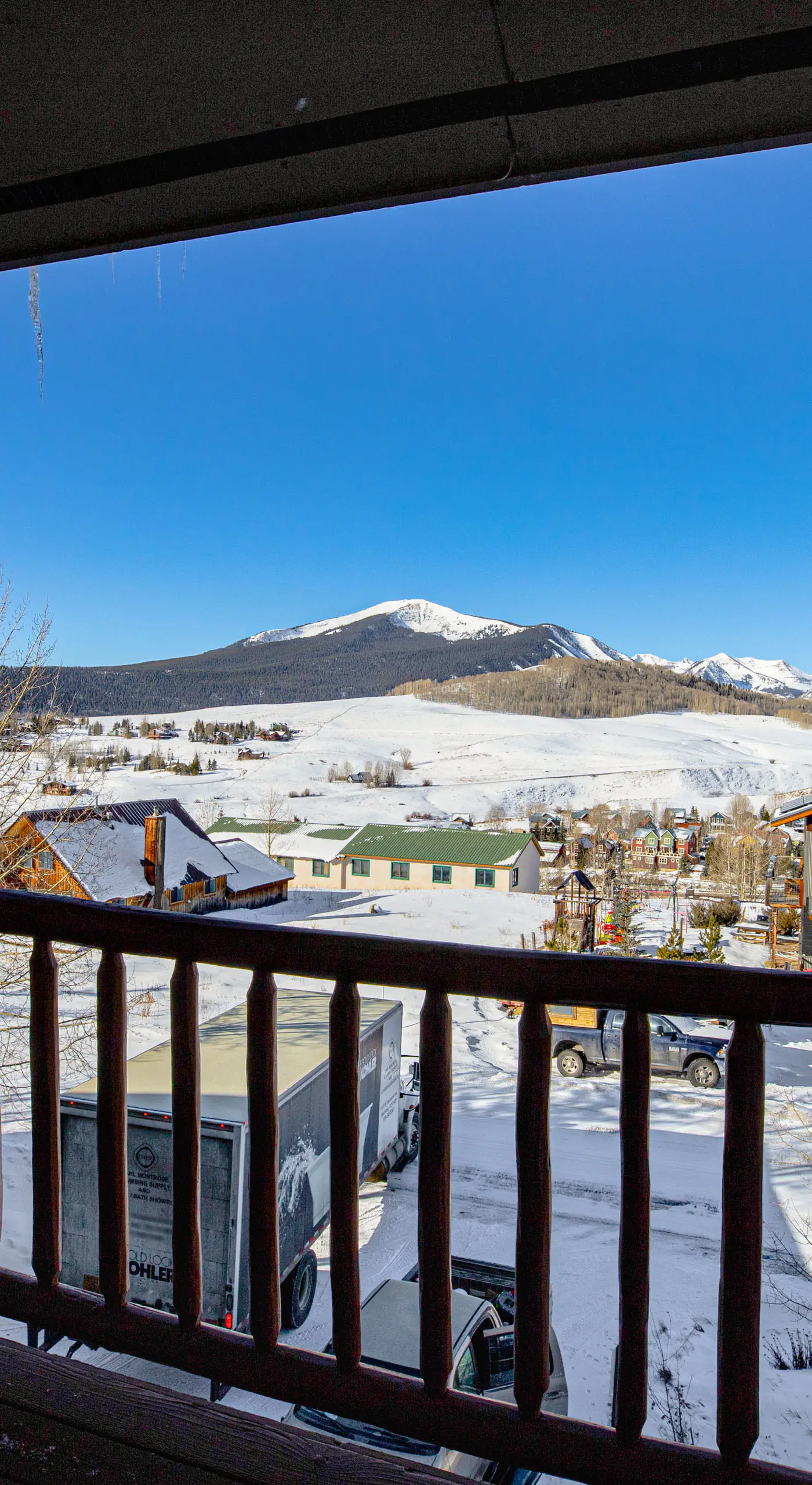 Walk to Lift! Luxe, Updated CBMR Home w/ Mtn Views