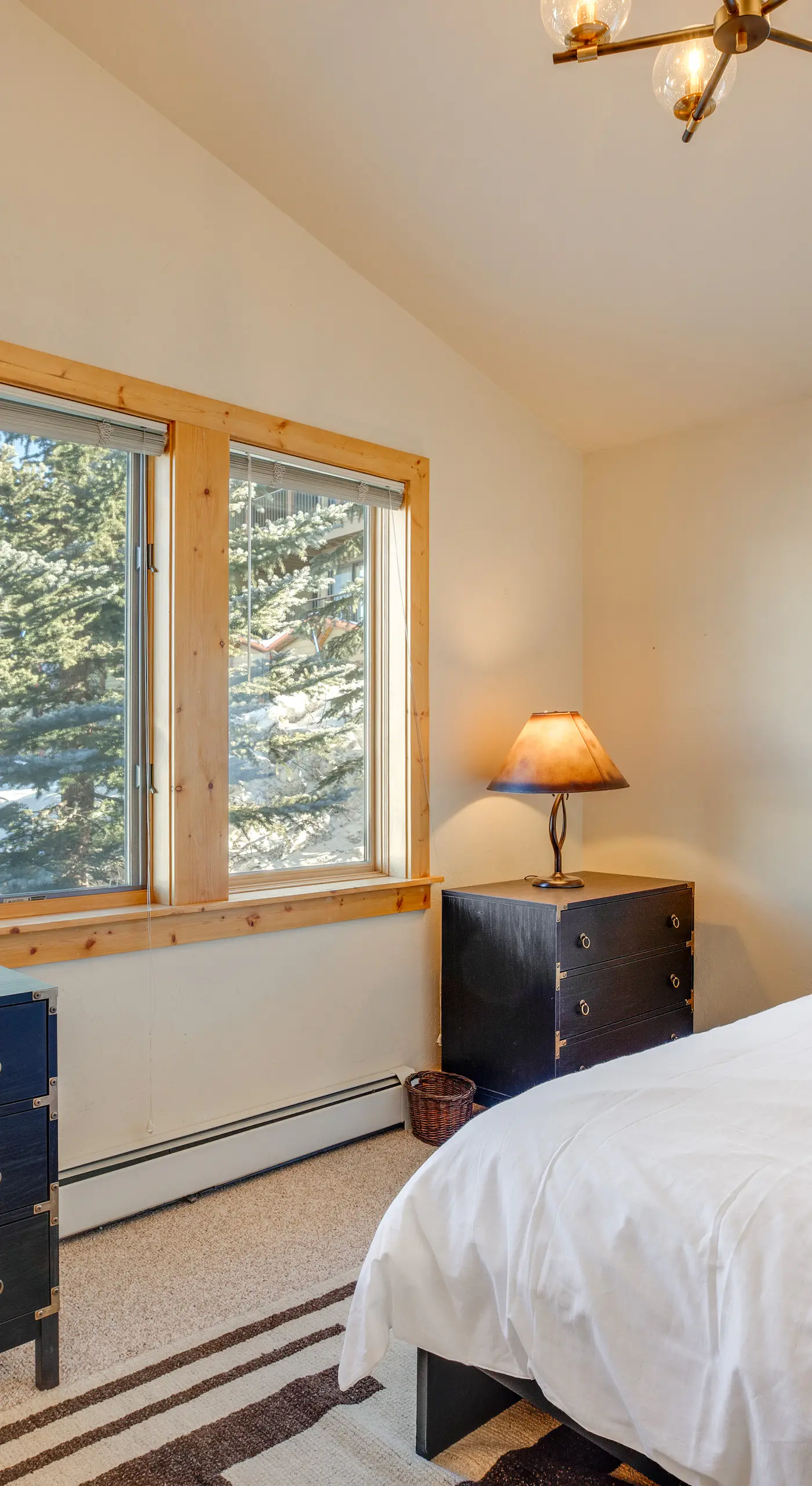 Walk to Lift! Luxe, Updated CBMR Home w/ Mtn Views