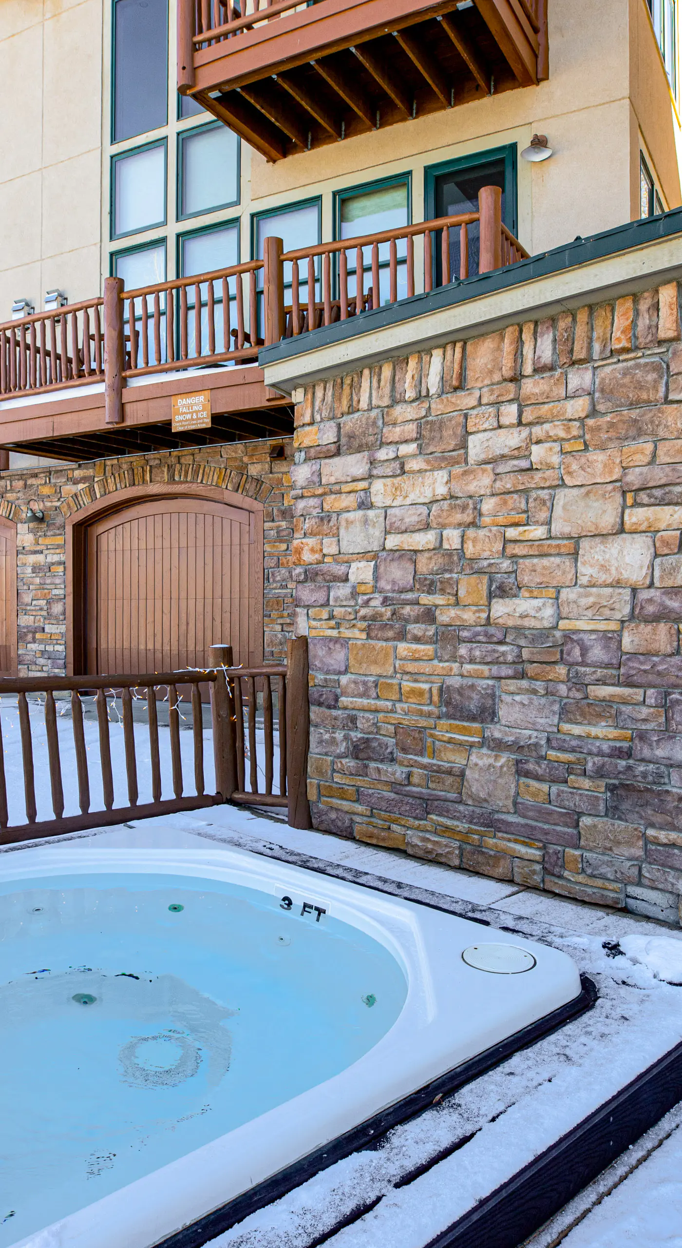 Walk to Lift! Luxe, Updated CBMR Home w/ Mtn Views