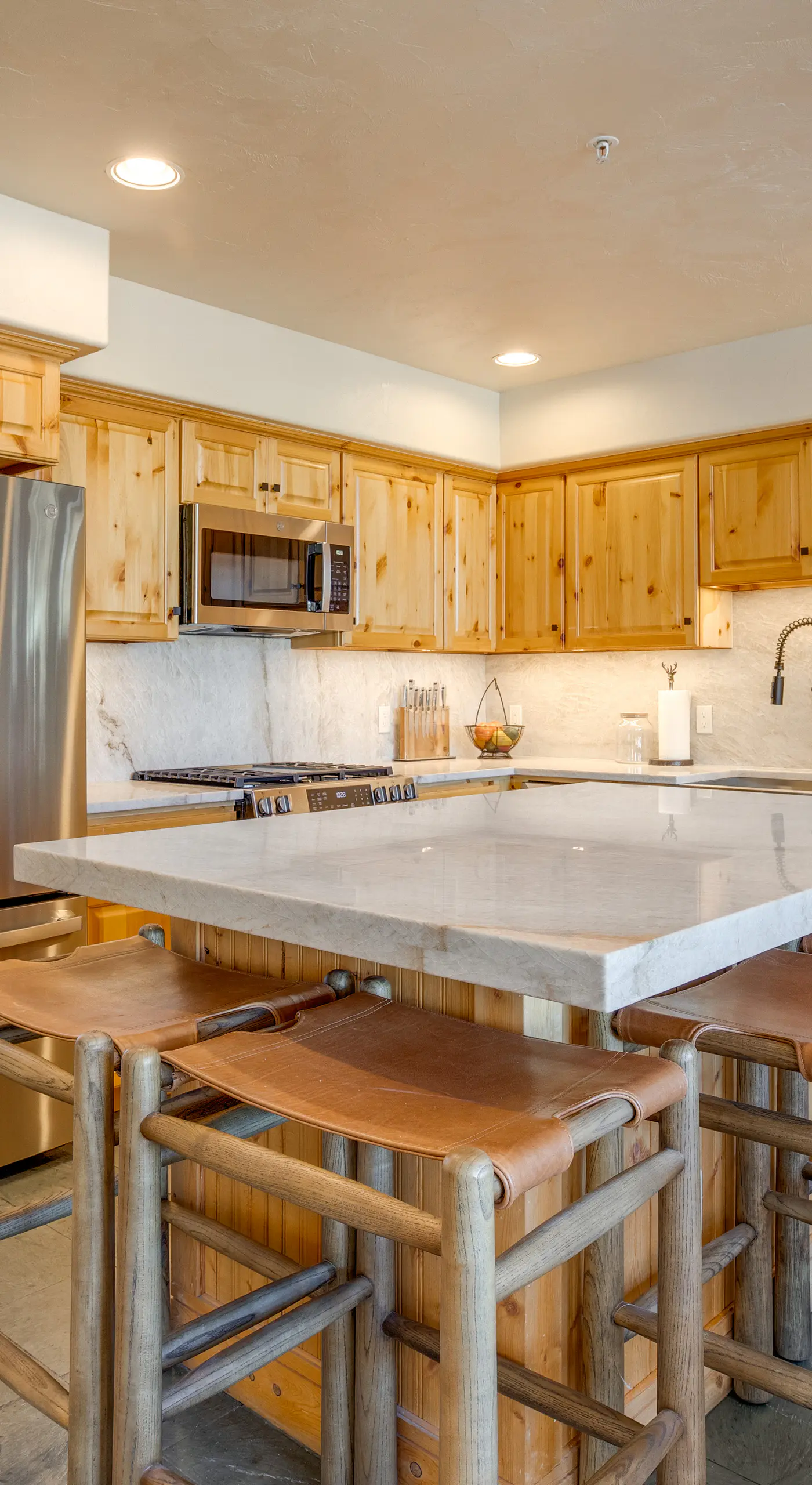 Walk to Lift! Luxe, Updated CBMR Home w/ Mtn Views