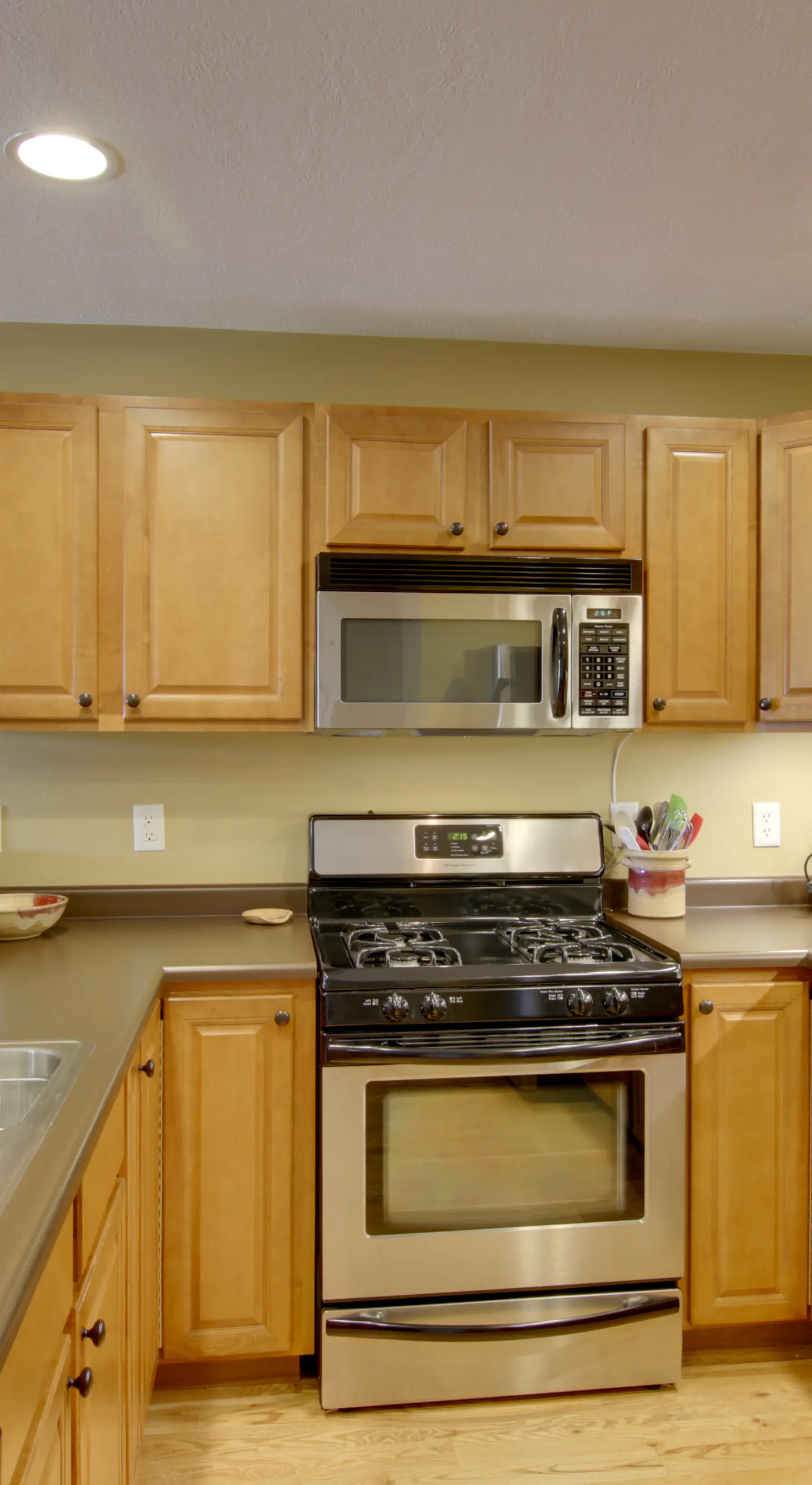 Bozeman Condo w/ Grill ~ 2 Mi to Hot Springs!