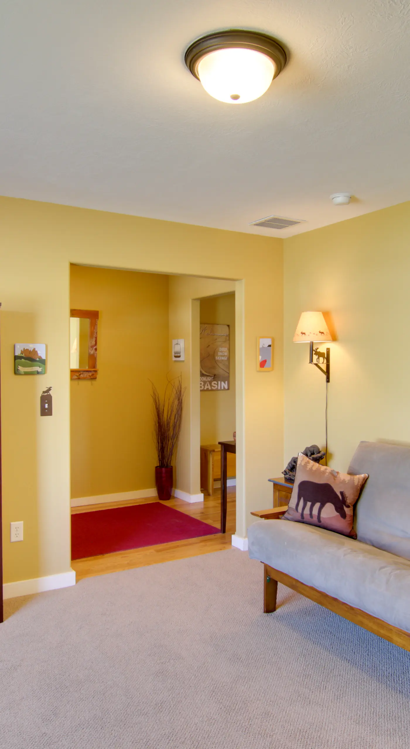 Bozeman Condo w/ Grill ~ 2 Mi to Hot Springs!