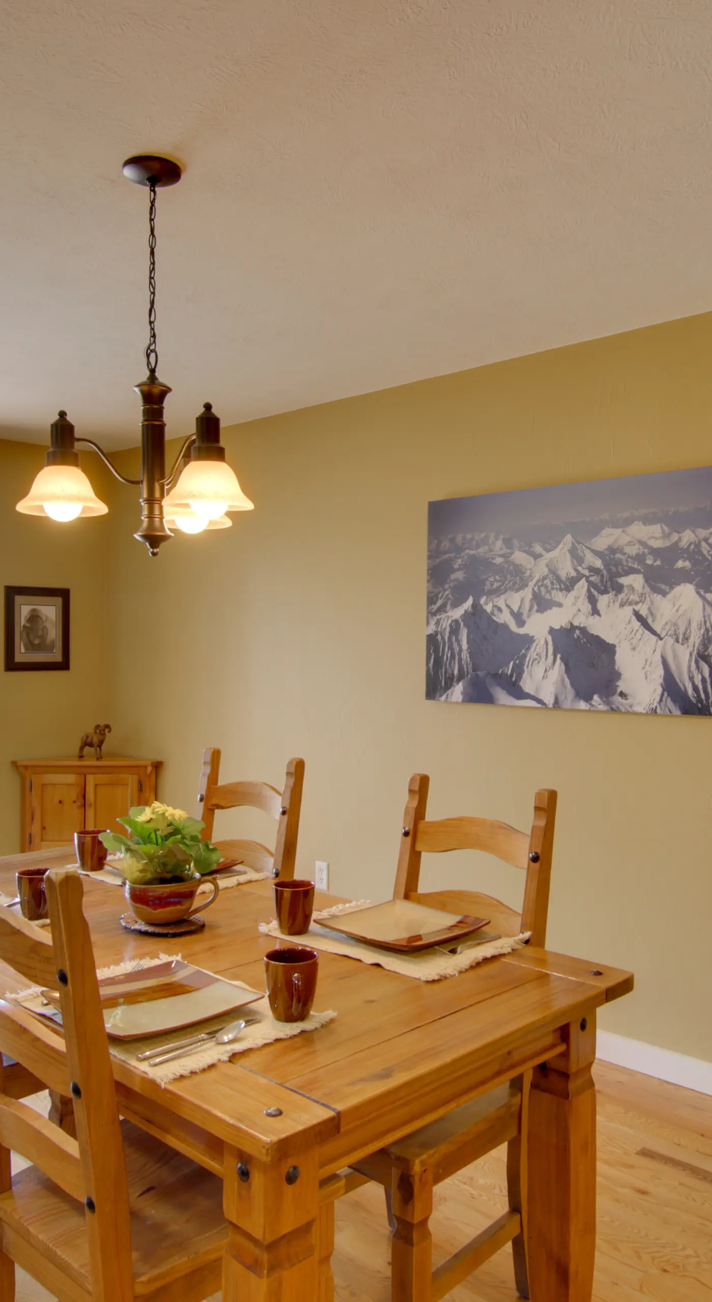 Bozeman Condo w/ Grill ~ 2 Mi to Hot Springs!