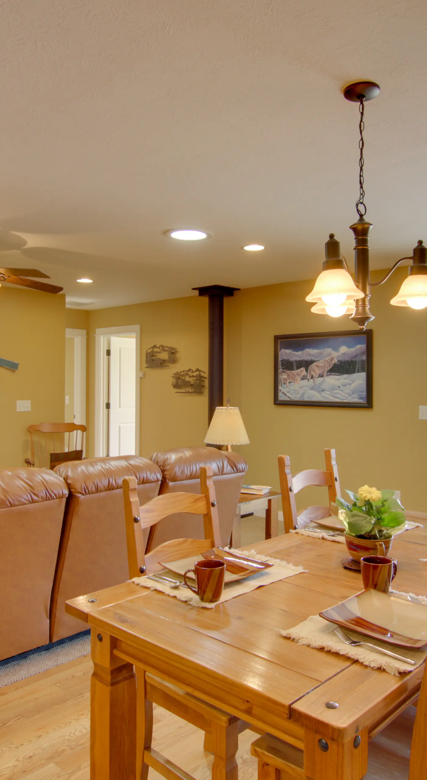 Bozeman Condo w/ Grill ~ 2 Mi to Hot Springs!