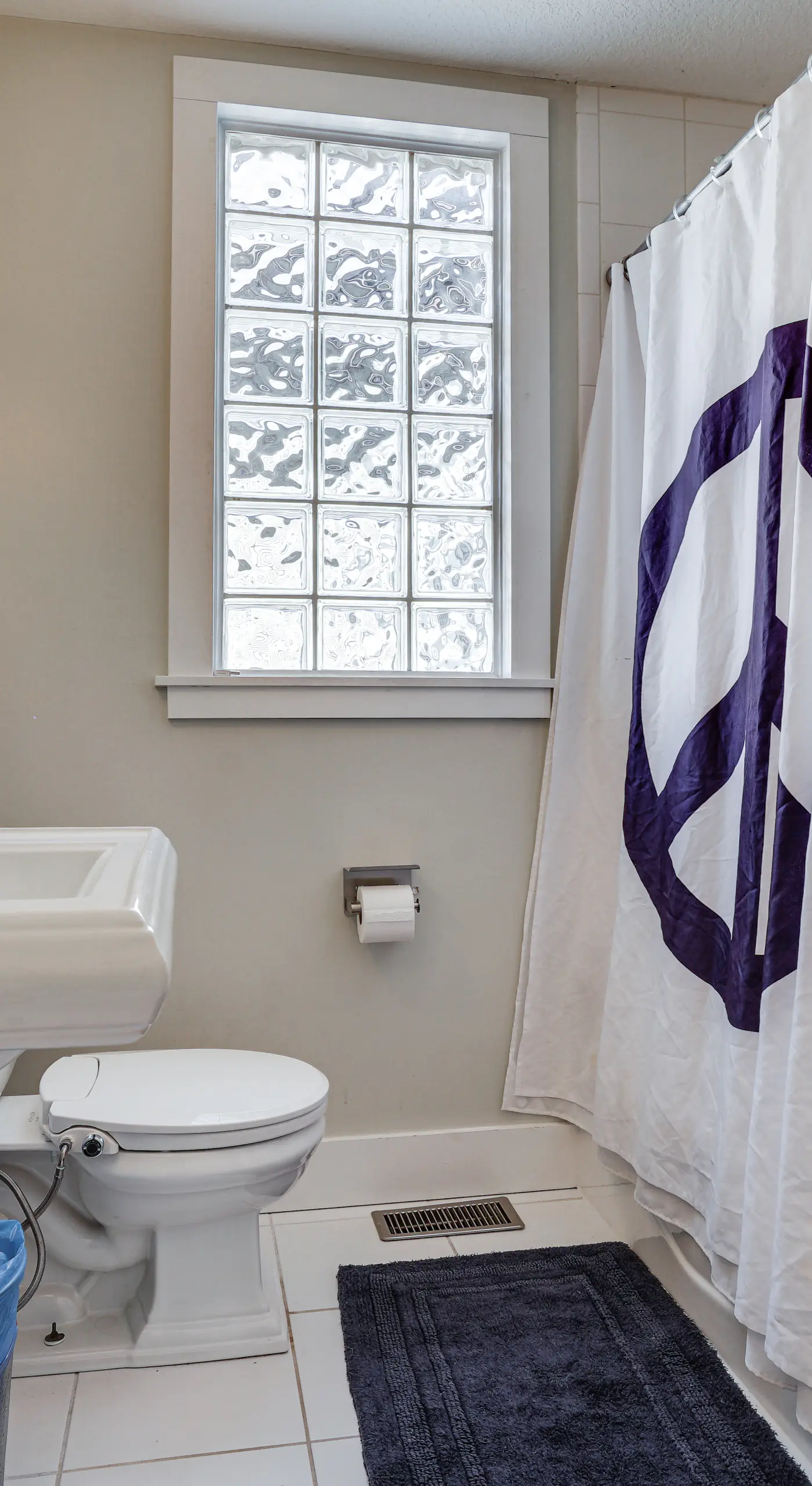 Pet-Friendly Saint Paul Vacation Rental w/ Deck!