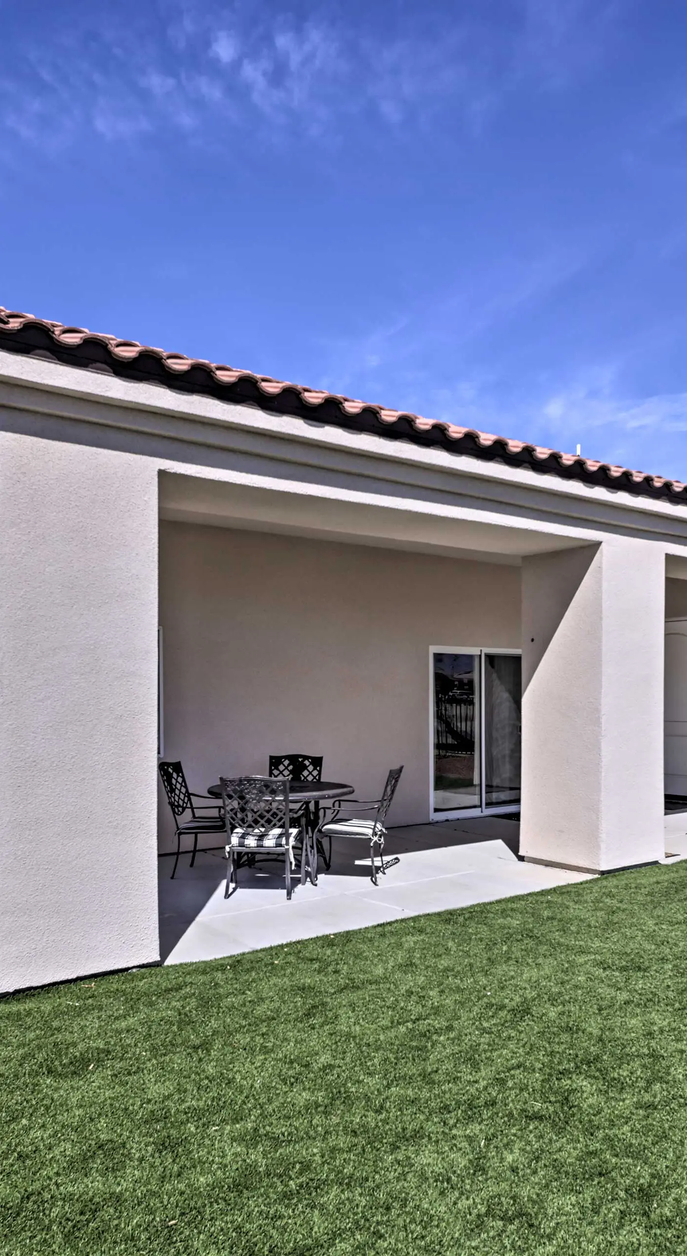 Bright Home w/ Yard, 4 Mi to Colorado River!
