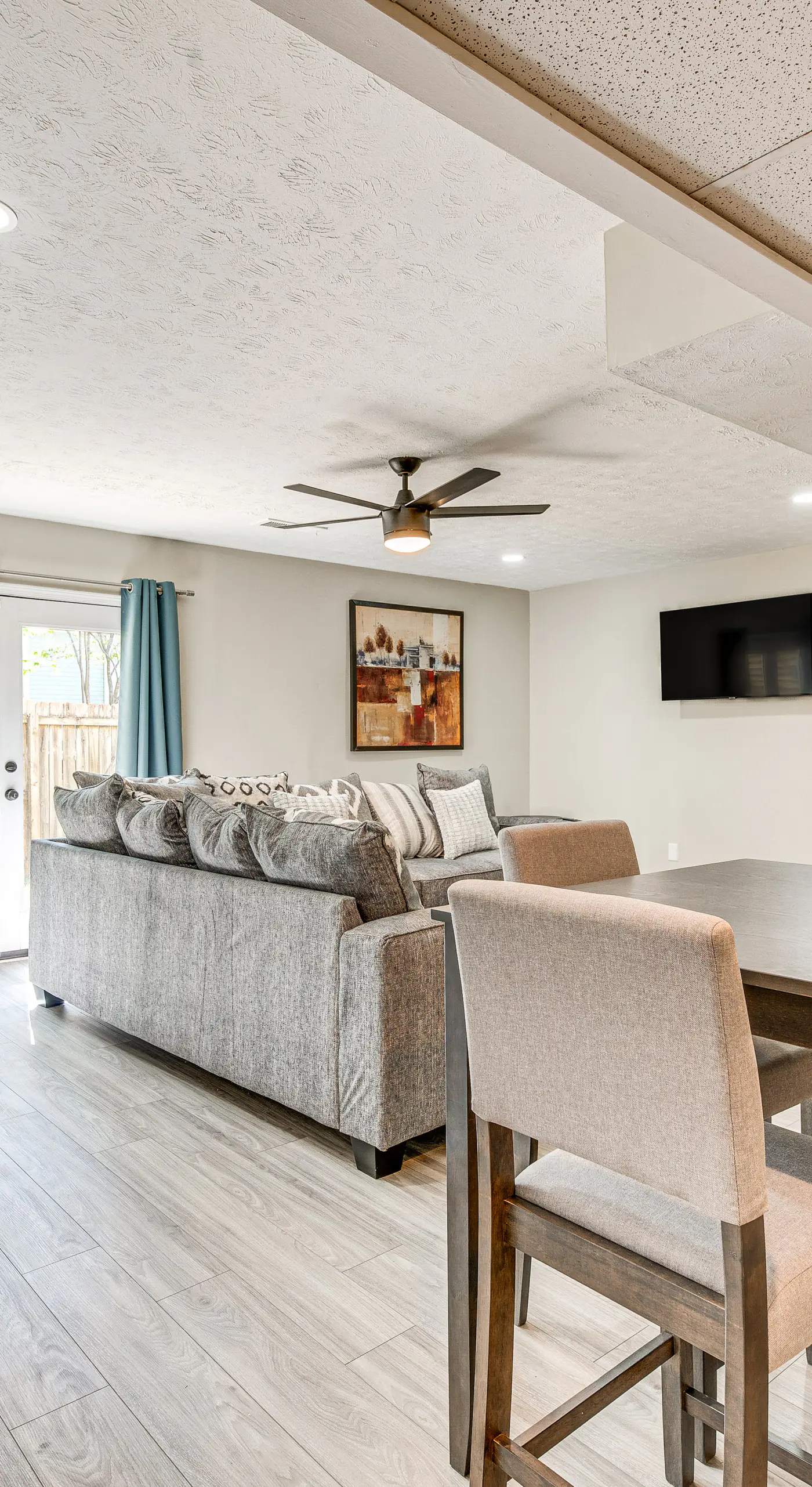 Welcoming Townhome: 1/2 Mi to Downtown Smyrna