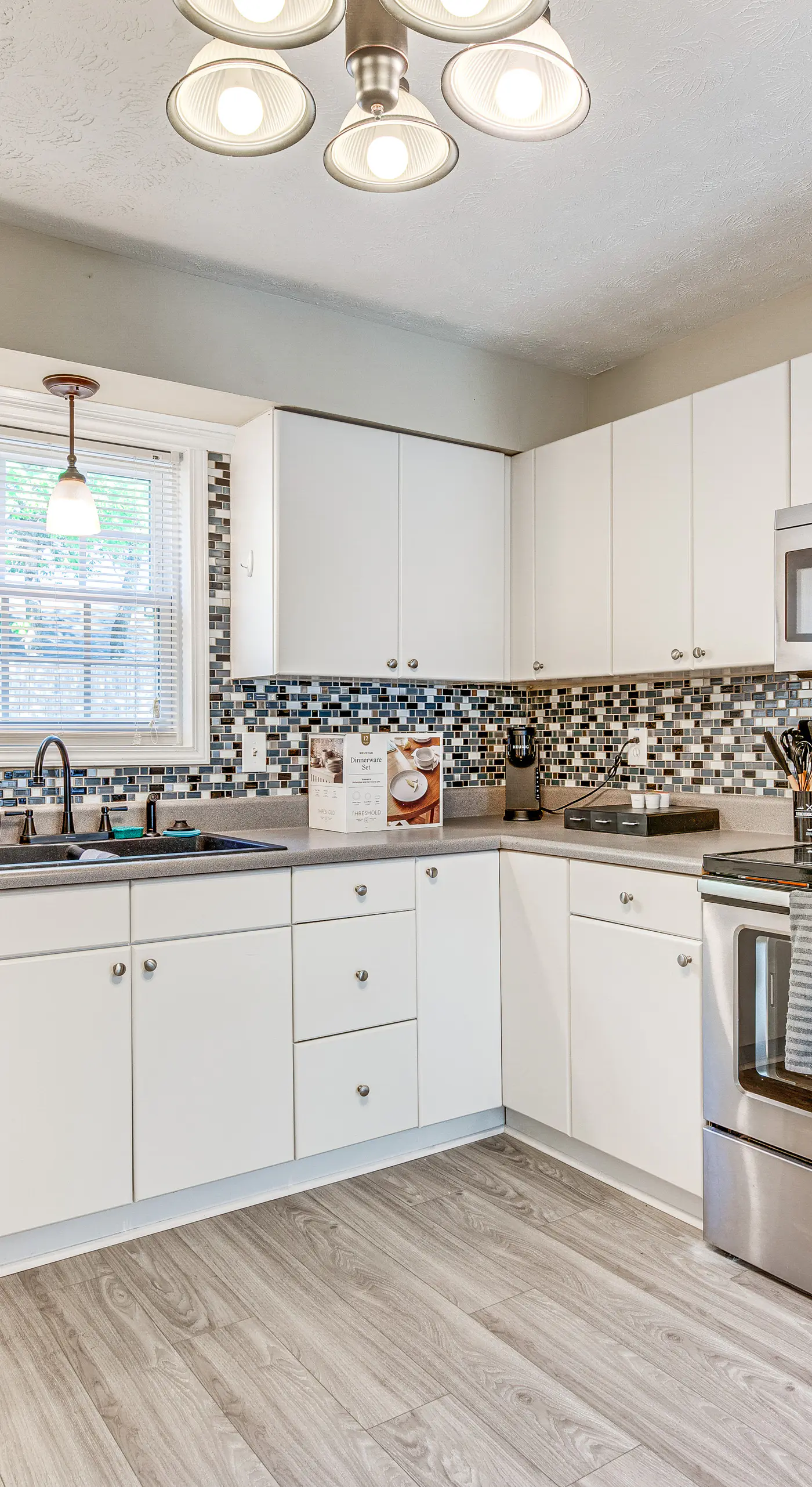 Welcoming Townhome: 1/2 Mi to Downtown Smyrna