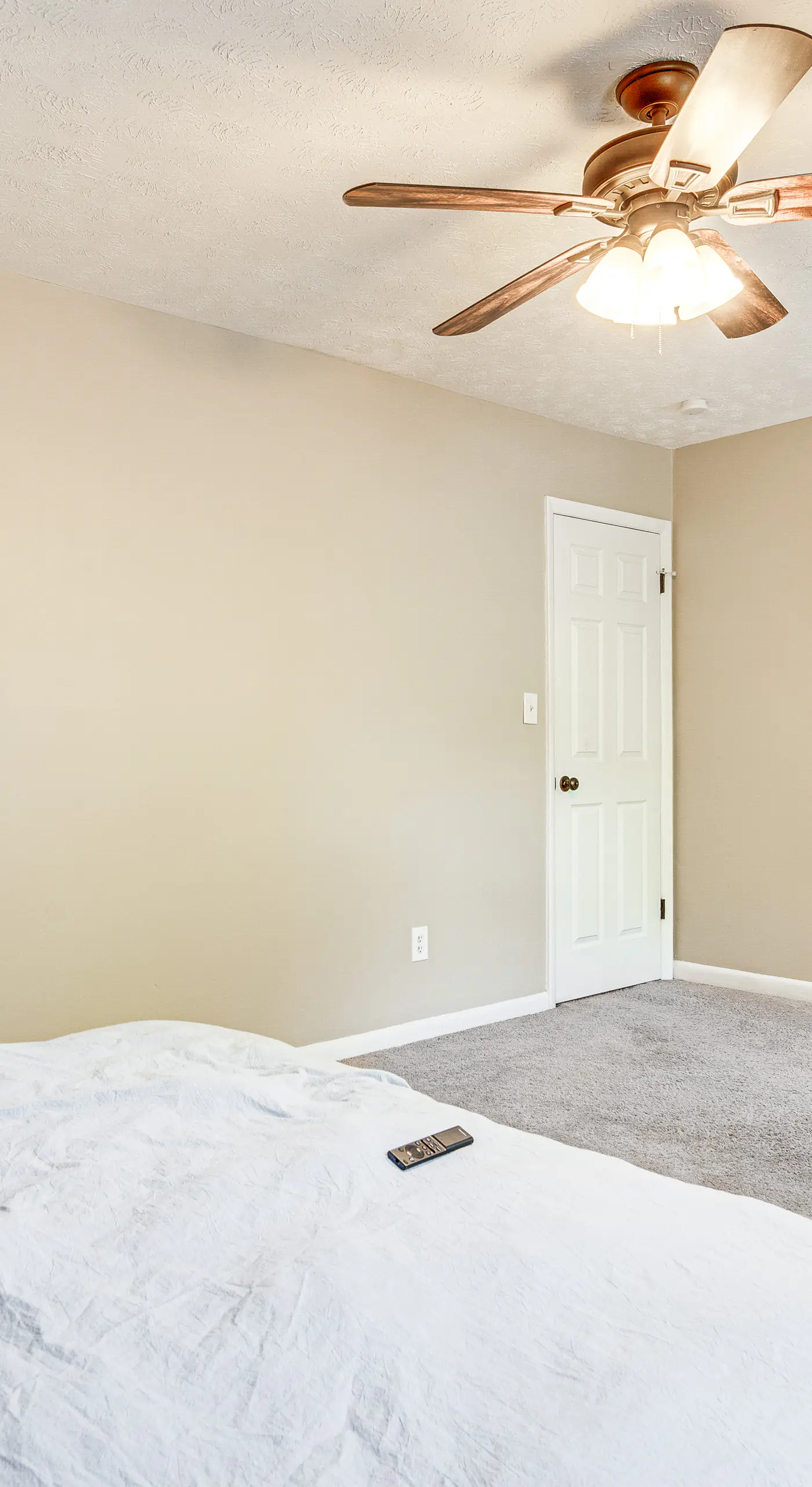Welcoming Townhome: 1/2 Mi to Downtown Smyrna