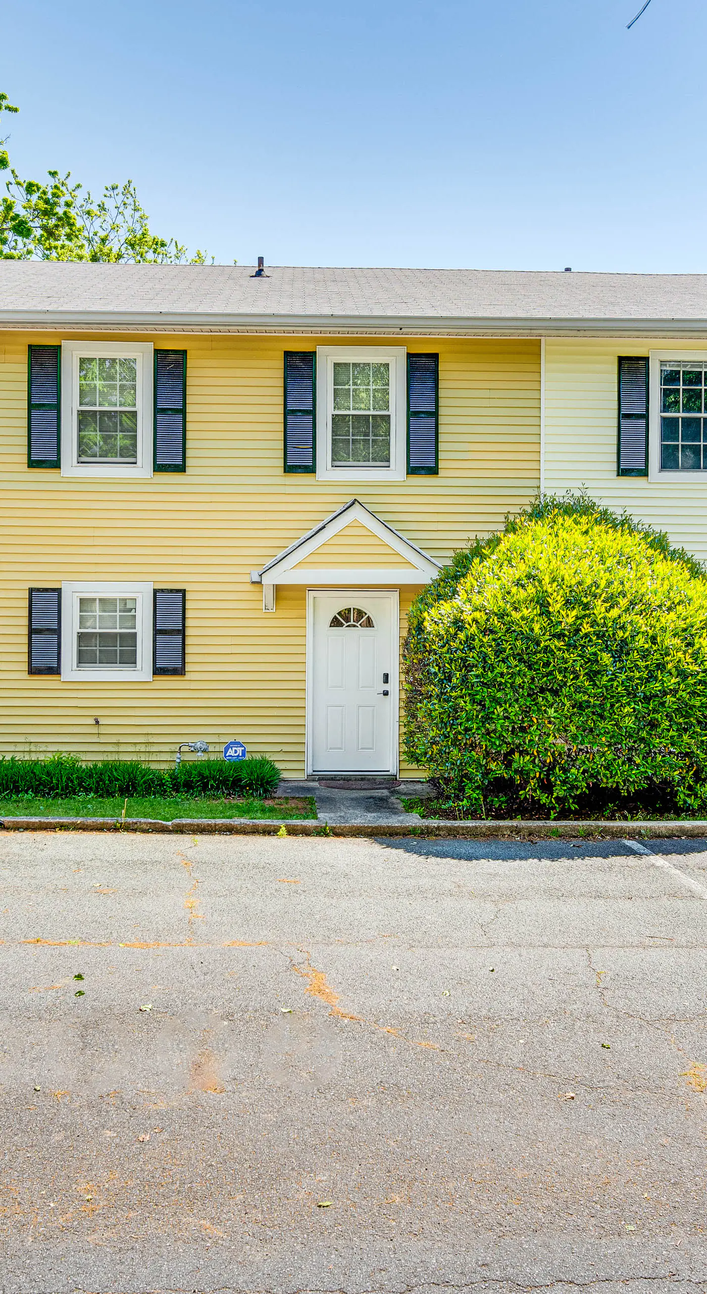 Welcoming Townhome: 1/2 Mi to Downtown Smyrna