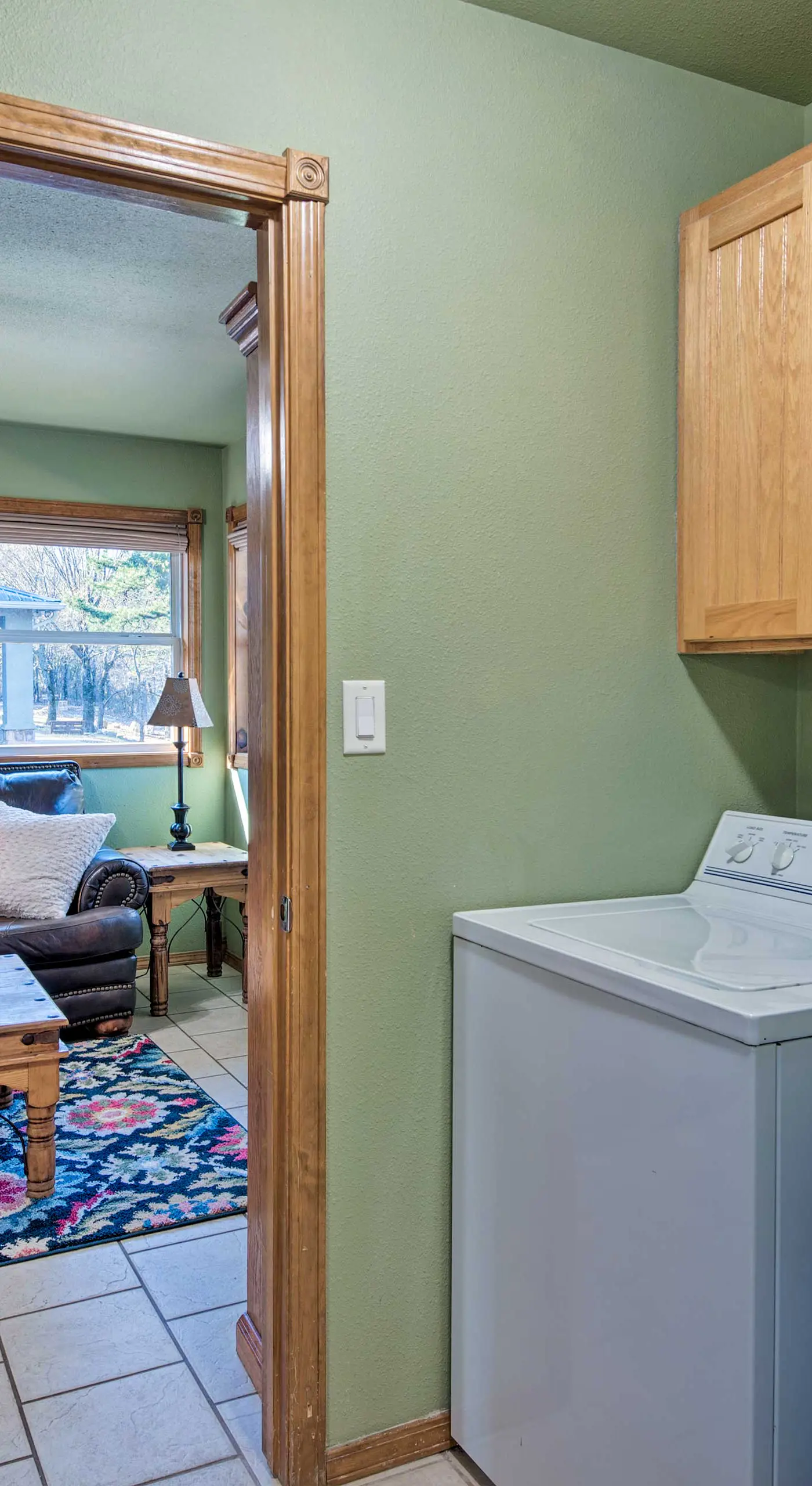 Broken Bow Cottage w/ Deck, Hot Tub & Fire Pit!