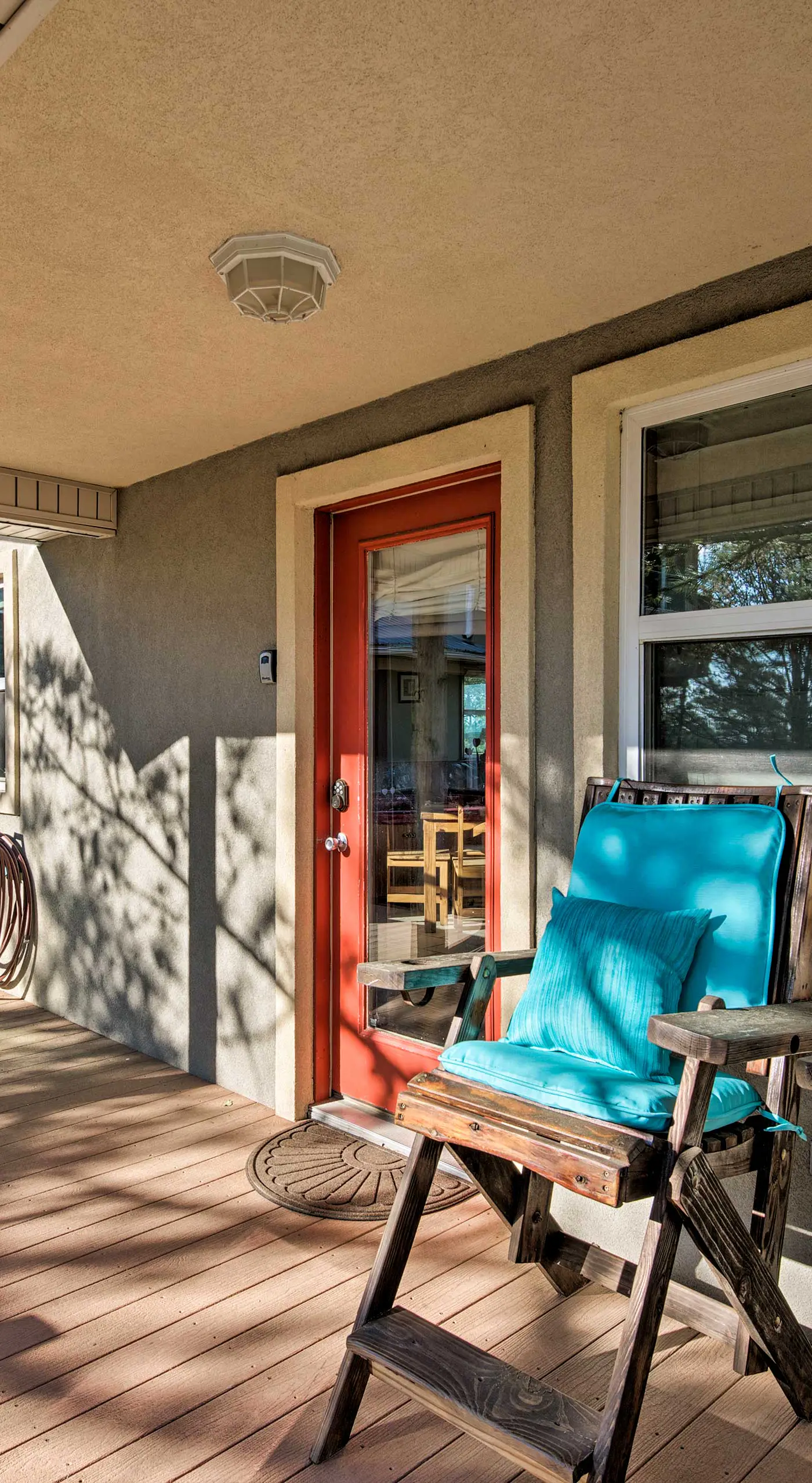 Broken Bow Cottage w/ Deck, Hot Tub & Fire Pit!