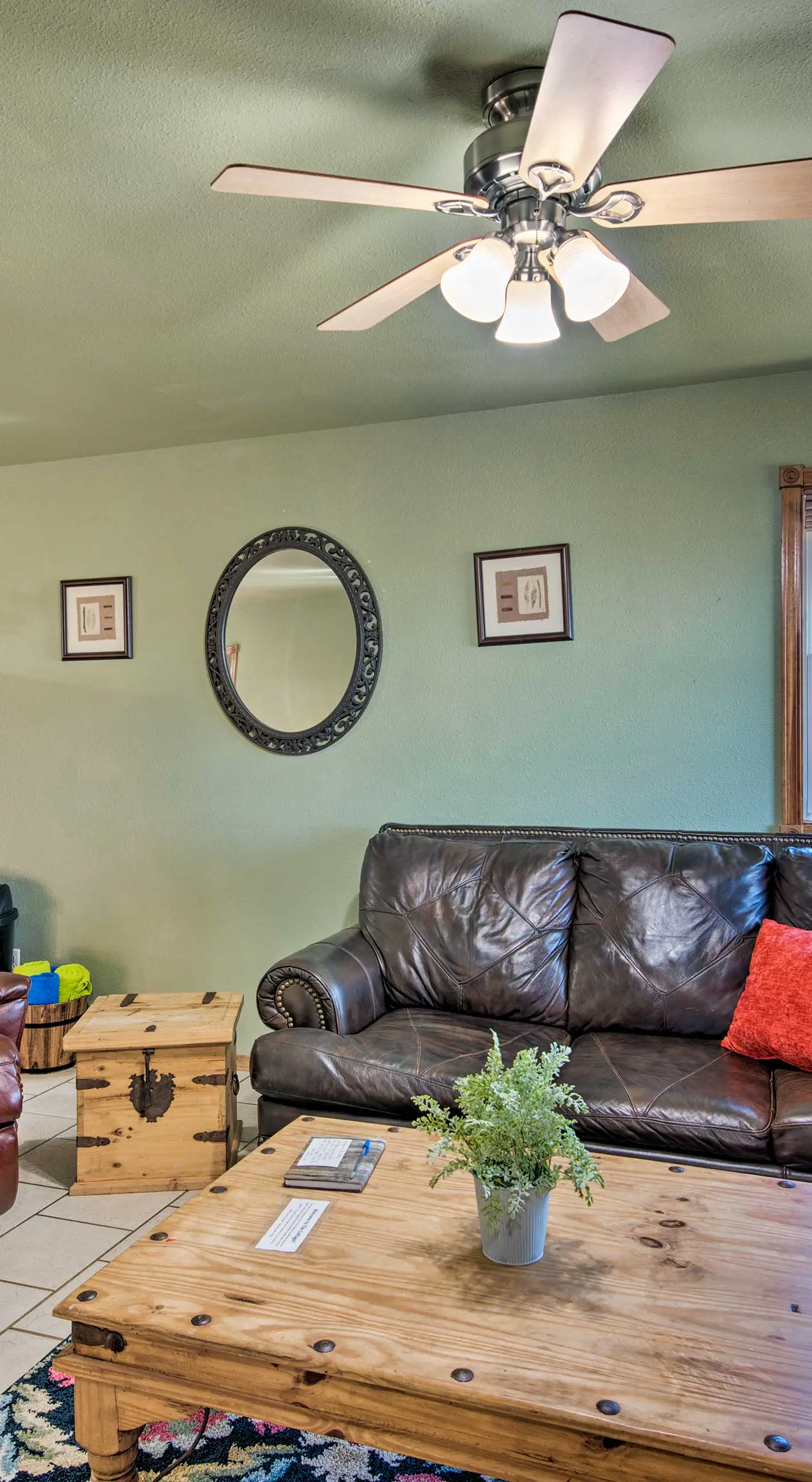 Broken Bow Cottage w/ Deck, Hot Tub & Fire Pit!