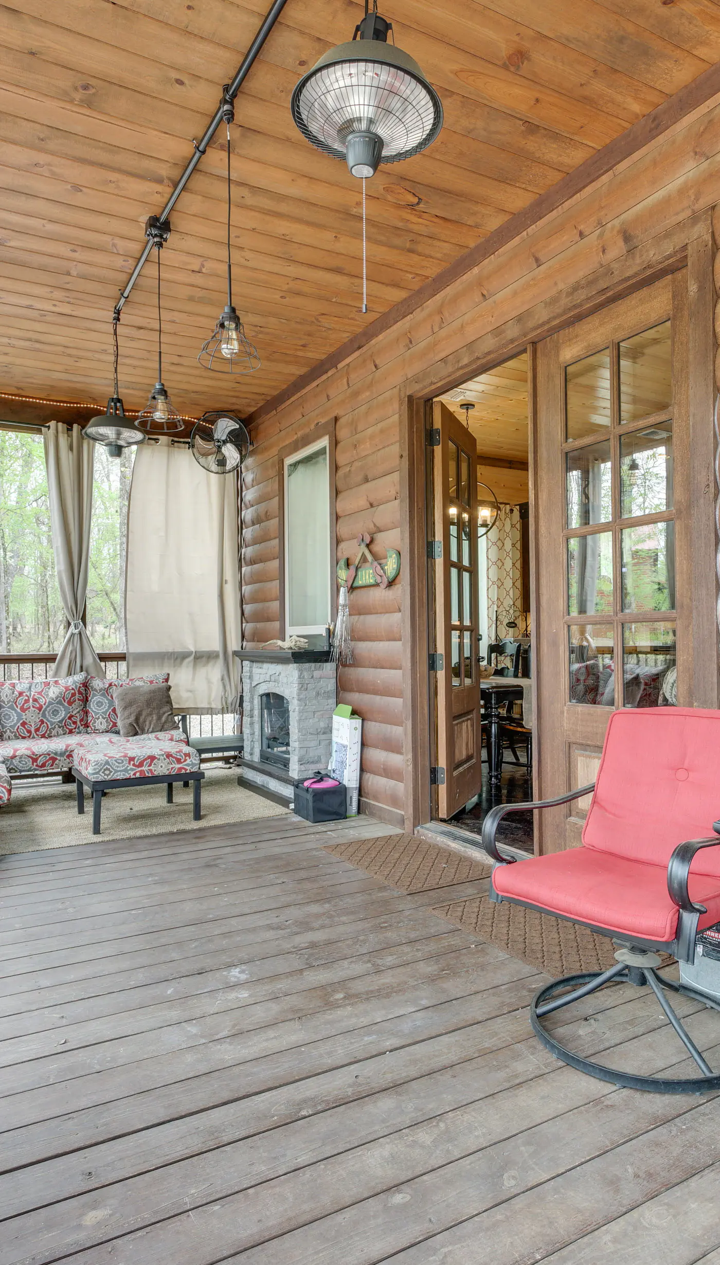 Hot Tub & Fire Pit: Broken Bow Retreat!