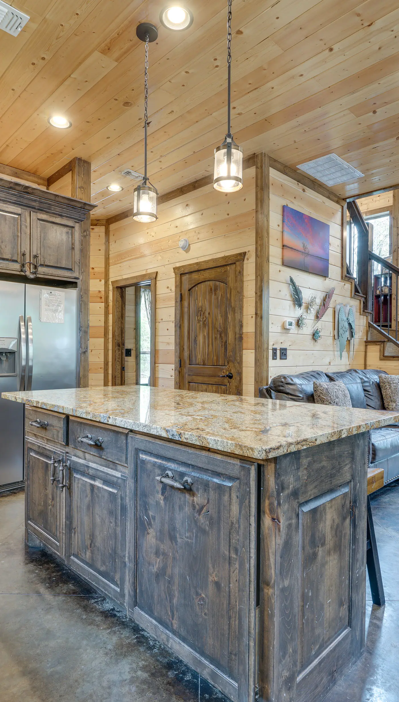 Hot Tub & Fire Pit: Broken Bow Retreat!
