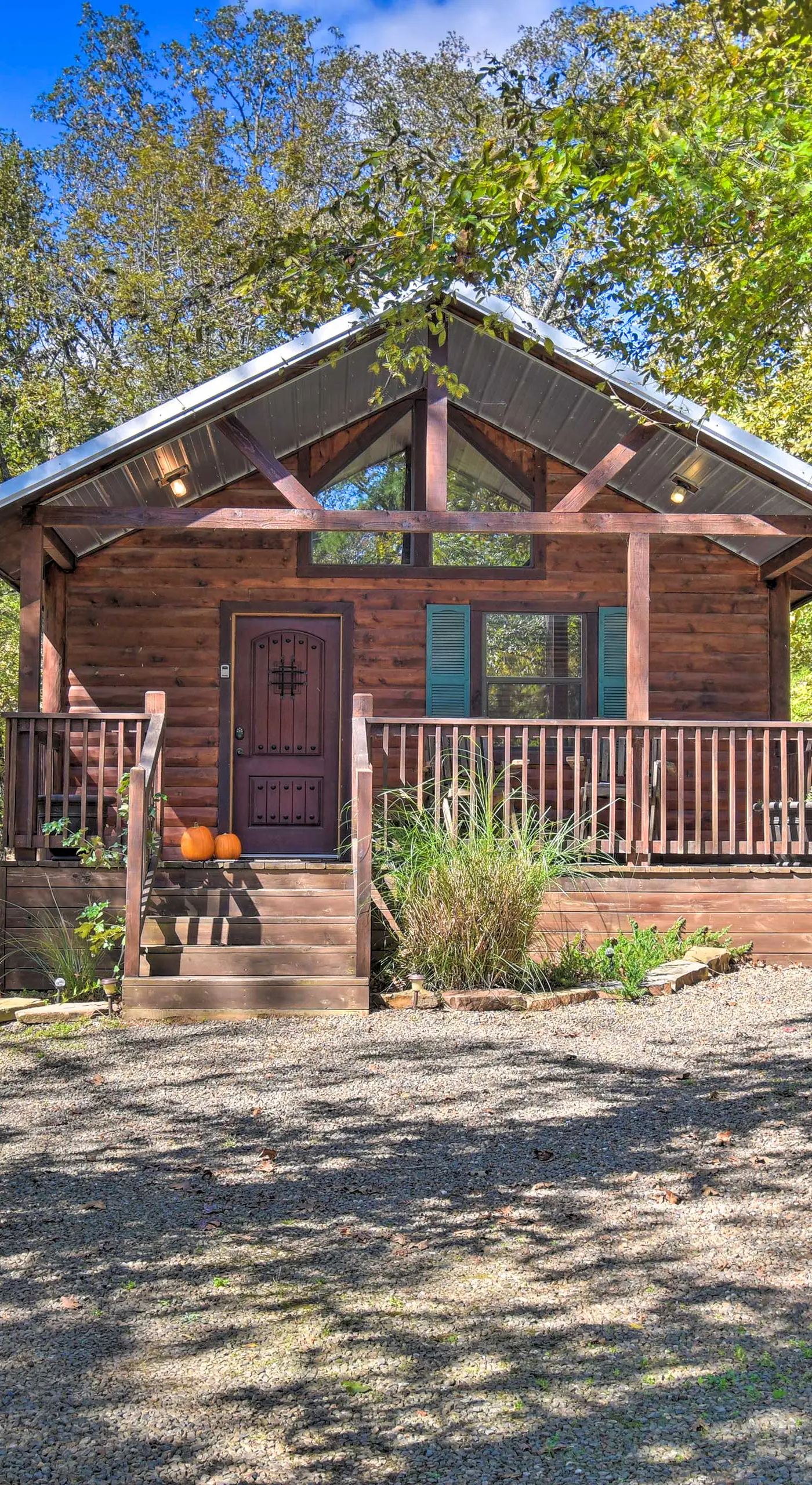 Broken Bow Hideaway w/ Hot Tub & Fire Pit!