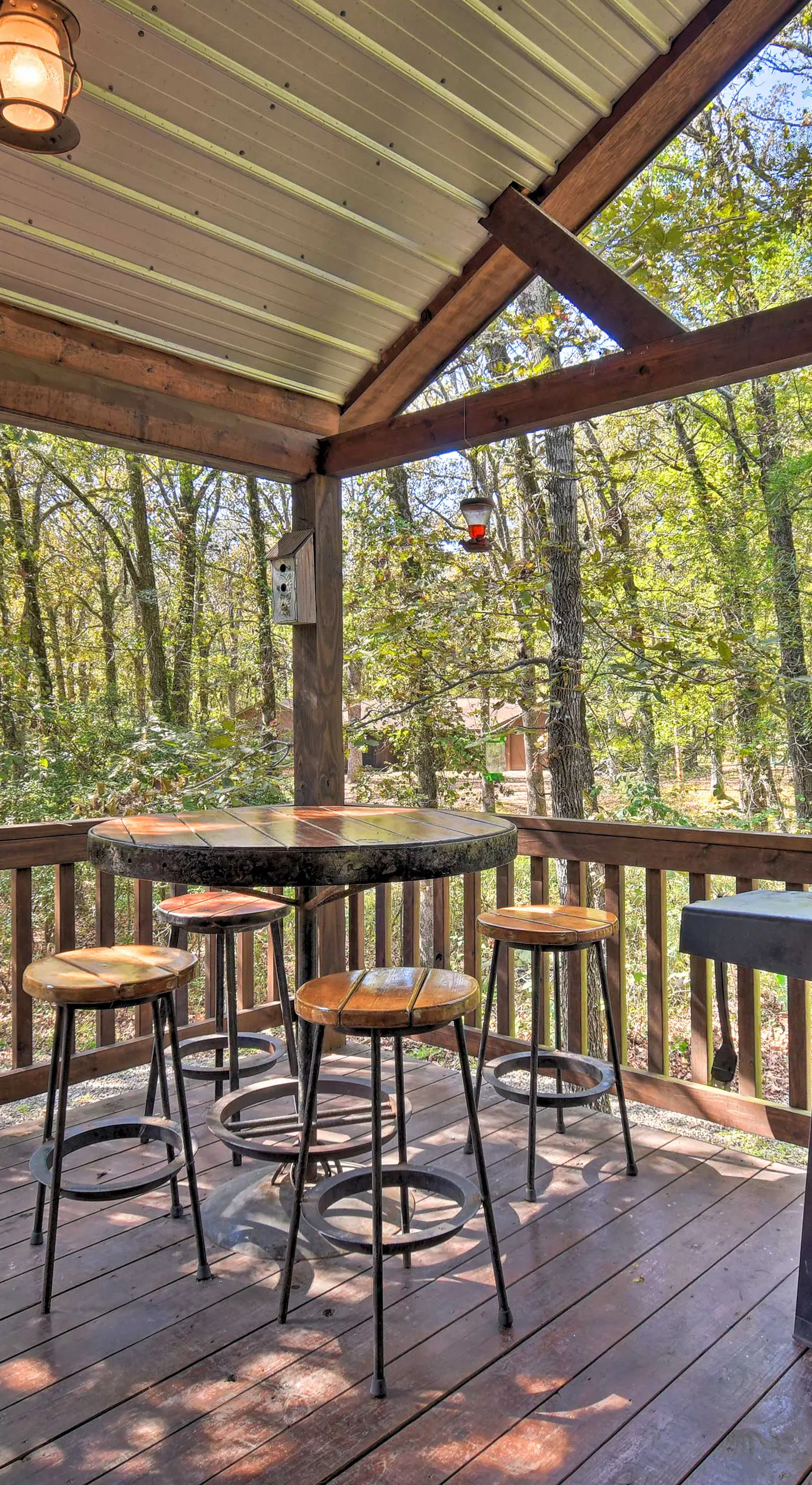 Broken Bow Hideaway w/ Hot Tub & Fire Pit!