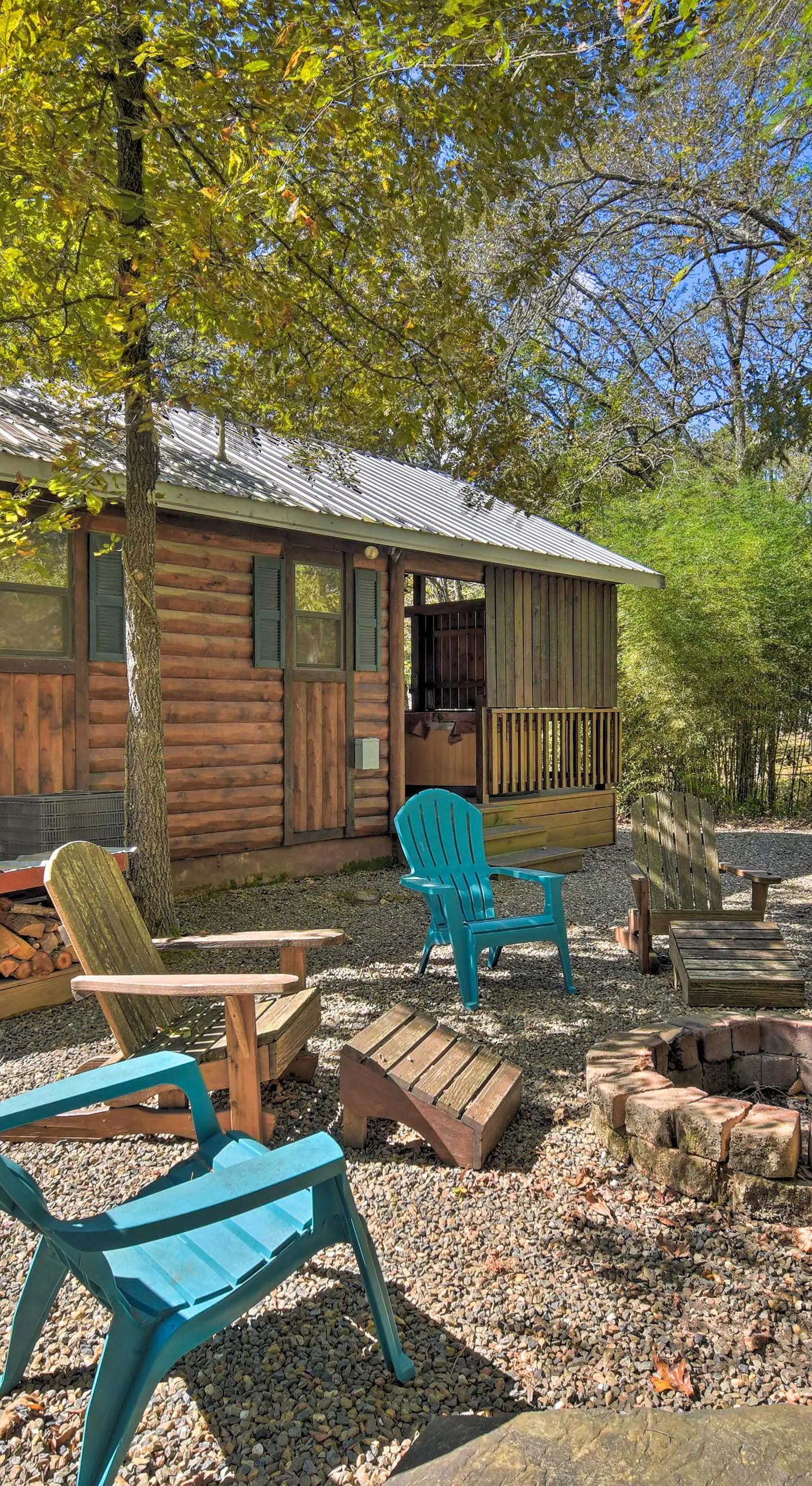 Broken Bow Hideaway w/ Hot Tub & Fire Pit!