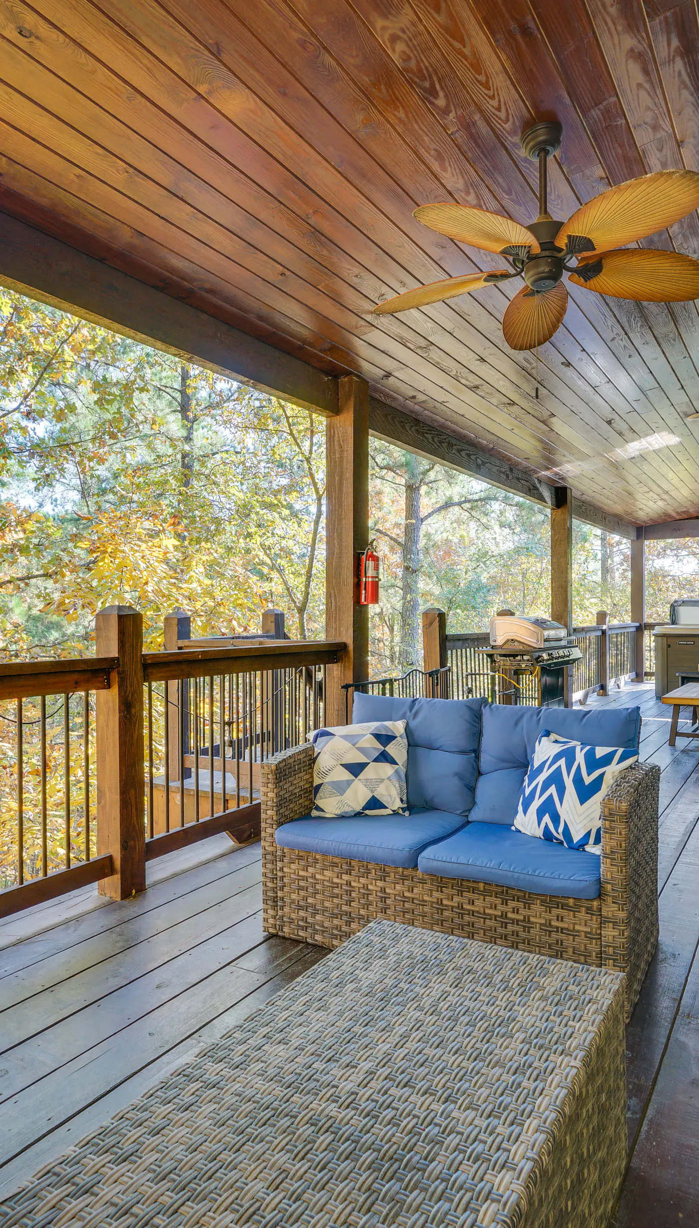 Furnished Deck, Hot Tub! Family Gem in Broken Bow
