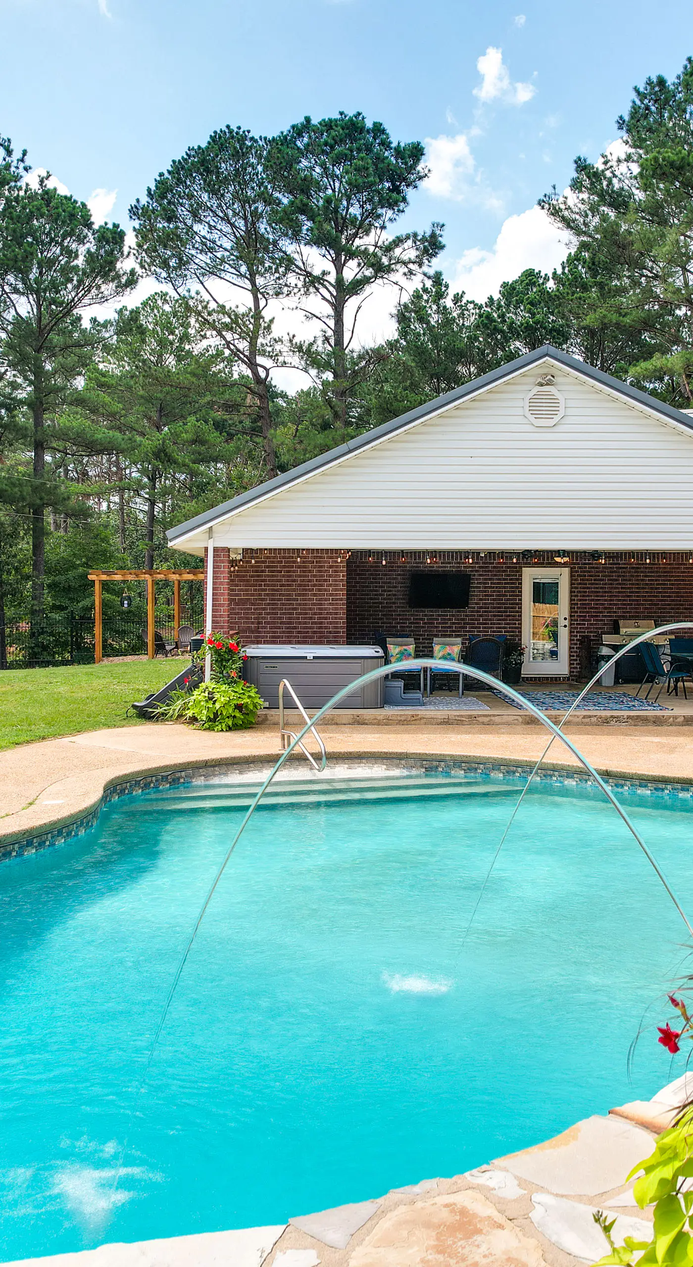 Broken Bow Vacation Rental w/ Pool & Hot Tub!