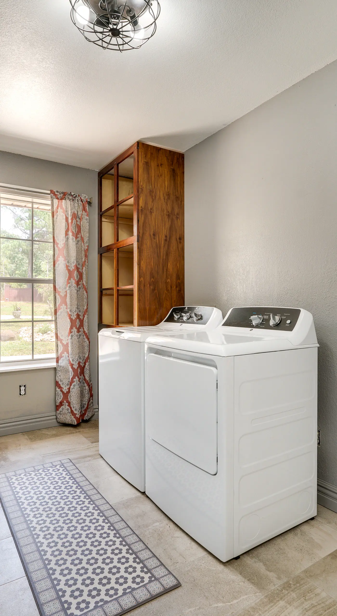 Broken Bow Vacation Rental w/ Pool & Hot Tub!