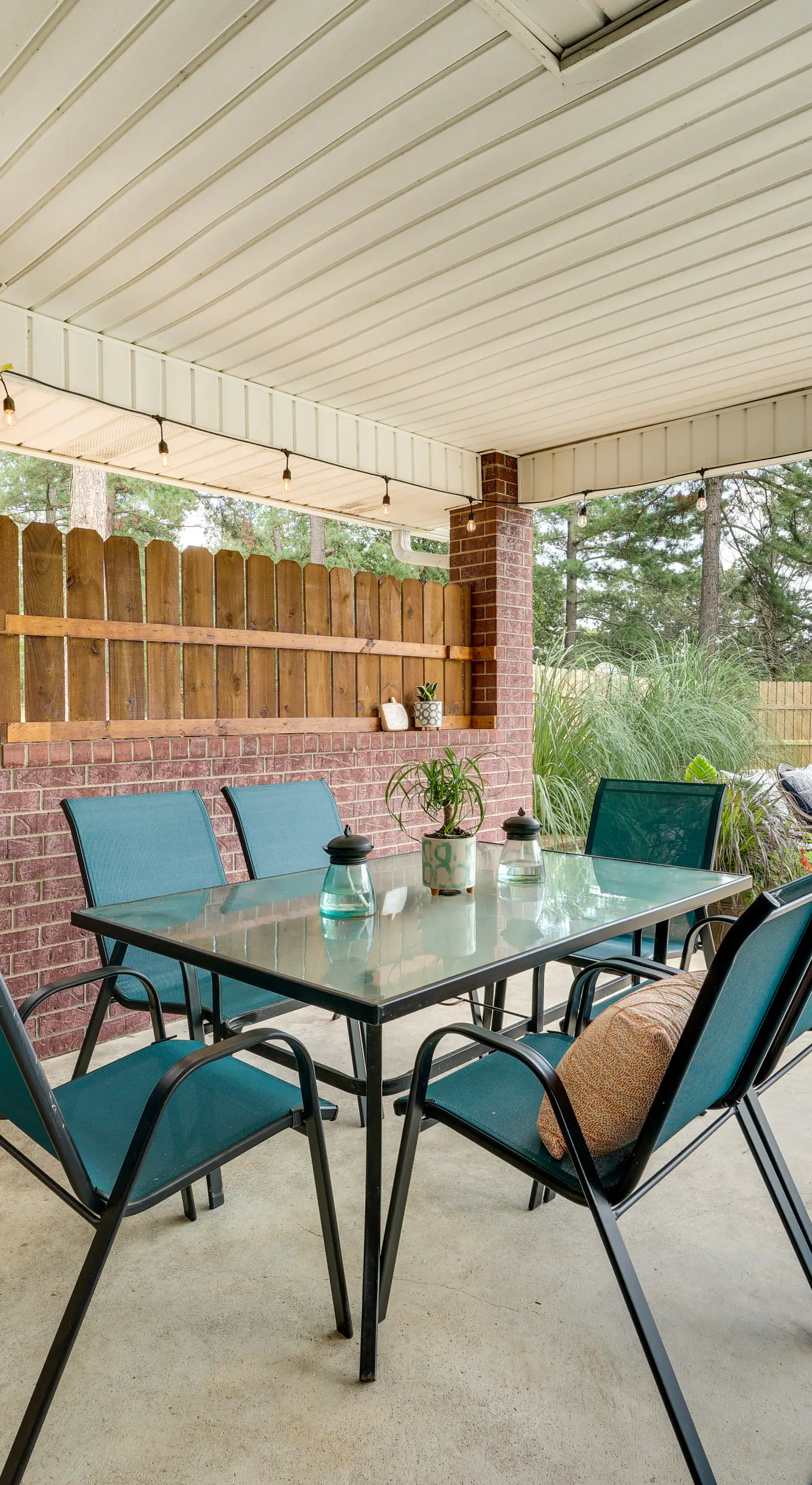 Broken Bow Vacation Rental w/ Pool & Hot Tub!