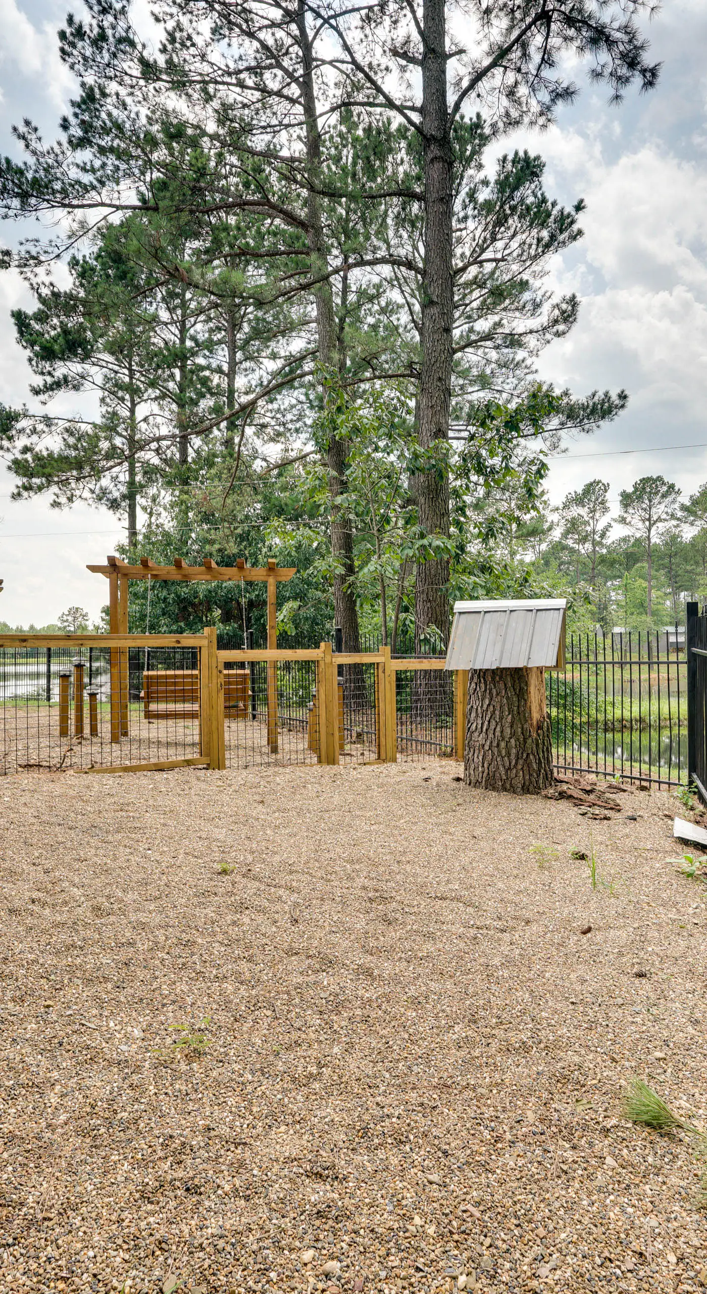 Broken Bow Vacation Rental w/ Pool & Hot Tub!