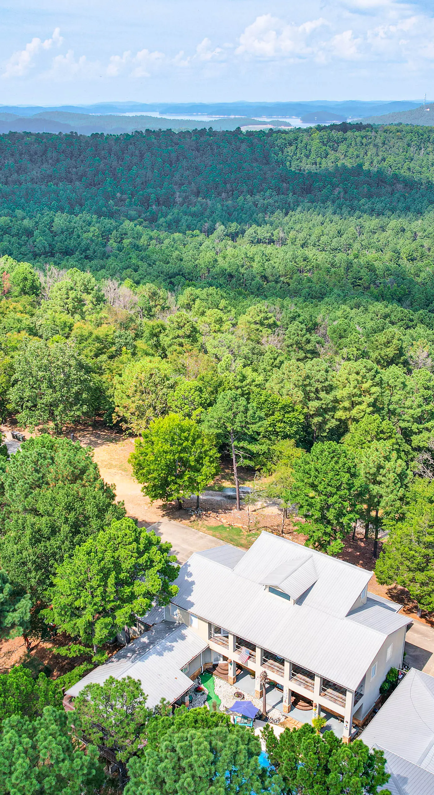 Broken Bow Escape w/ Mountain Views & Pool Access!