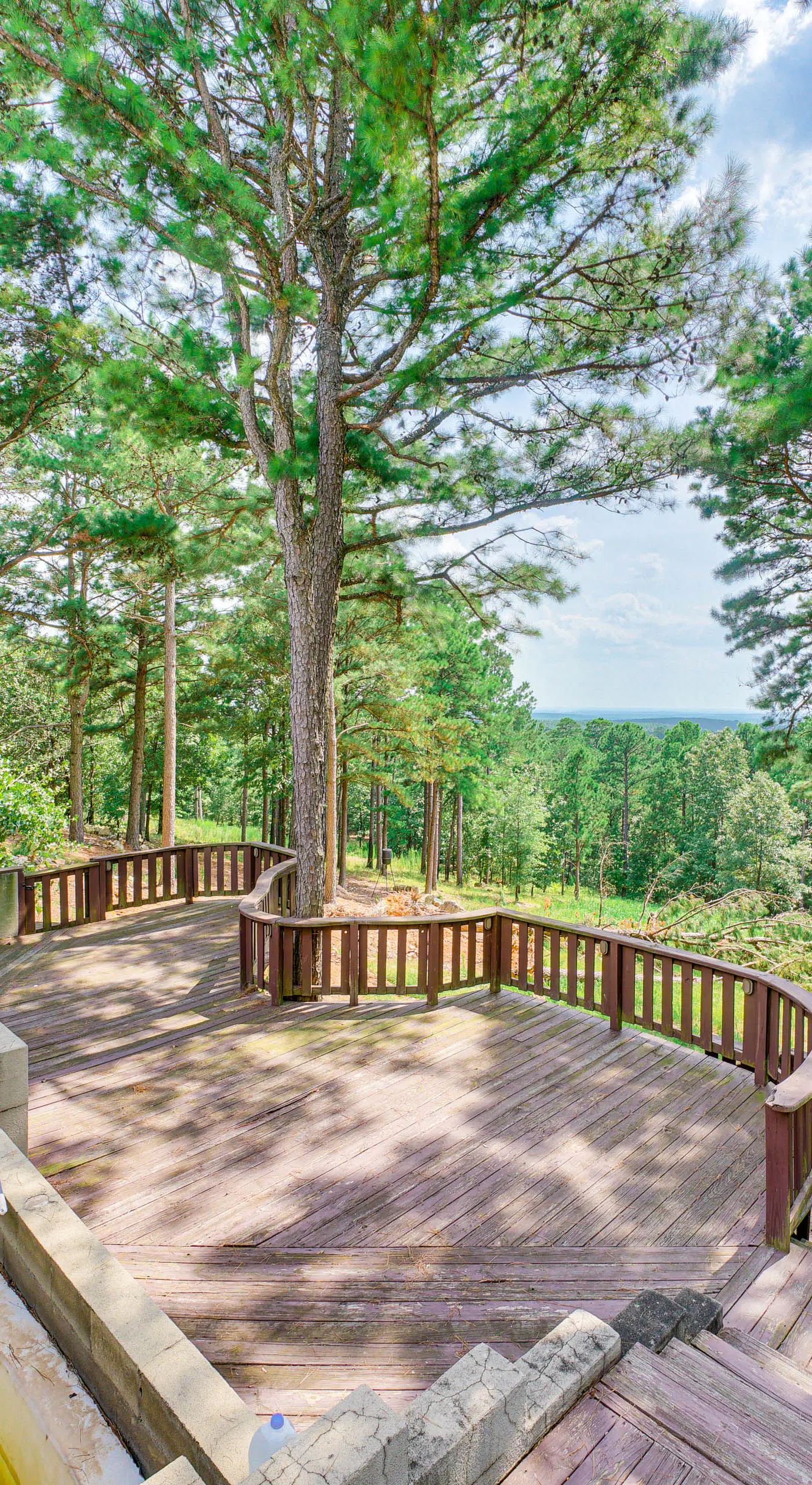 Broken Bow Escape w/ Mountain Views & Pool Access!