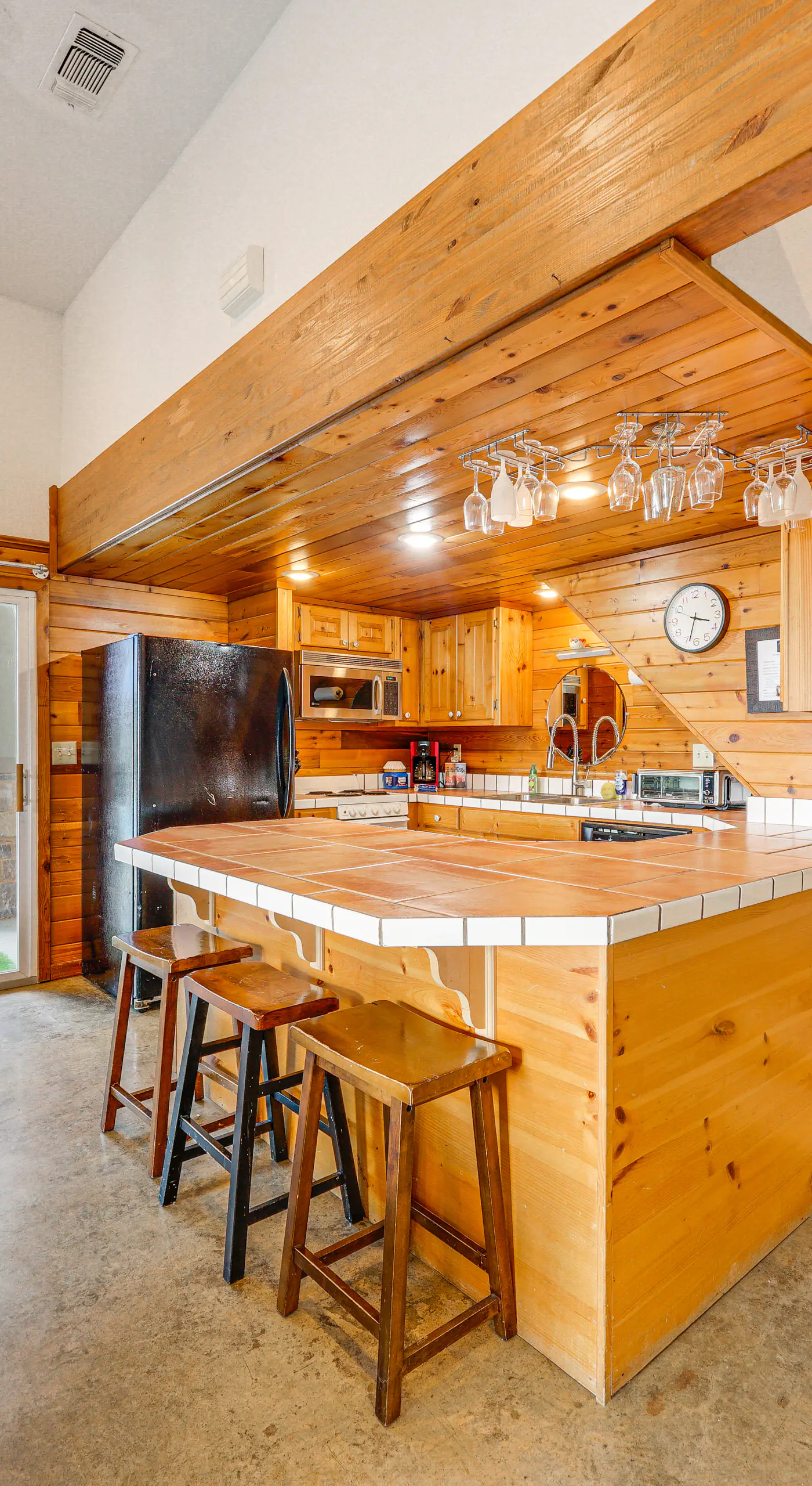 Broken Bow Escape w/ Mountain Views & Pool Access!