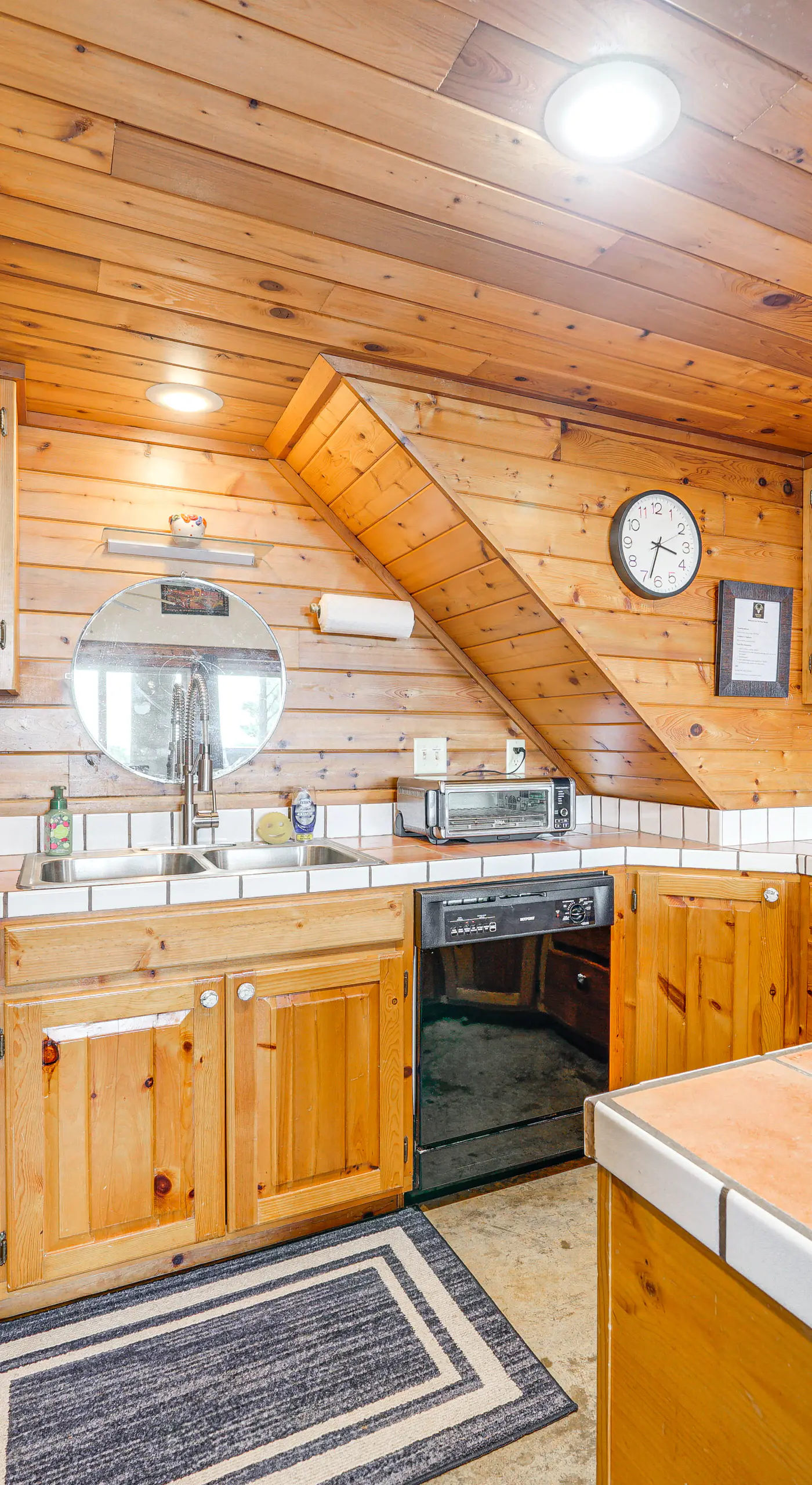 Broken Bow Escape w/ Mountain Views & Pool Access!
