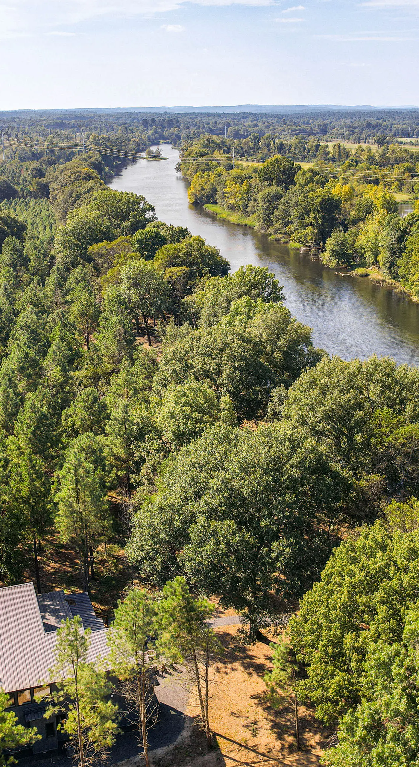 Deluxe Riverfront Cabin in Broken Bow w/ Hot Tub!