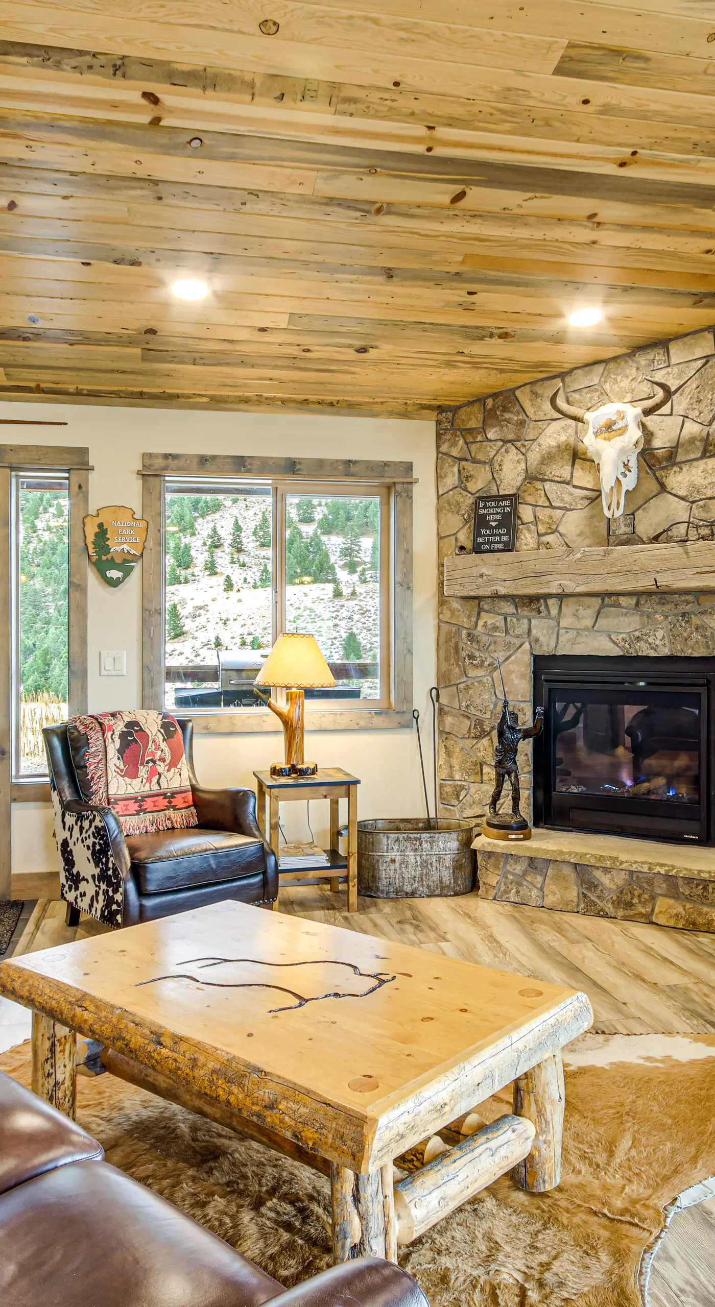 < 1 Mi to Chico Hot Springs: Mtn-View Hideaway!