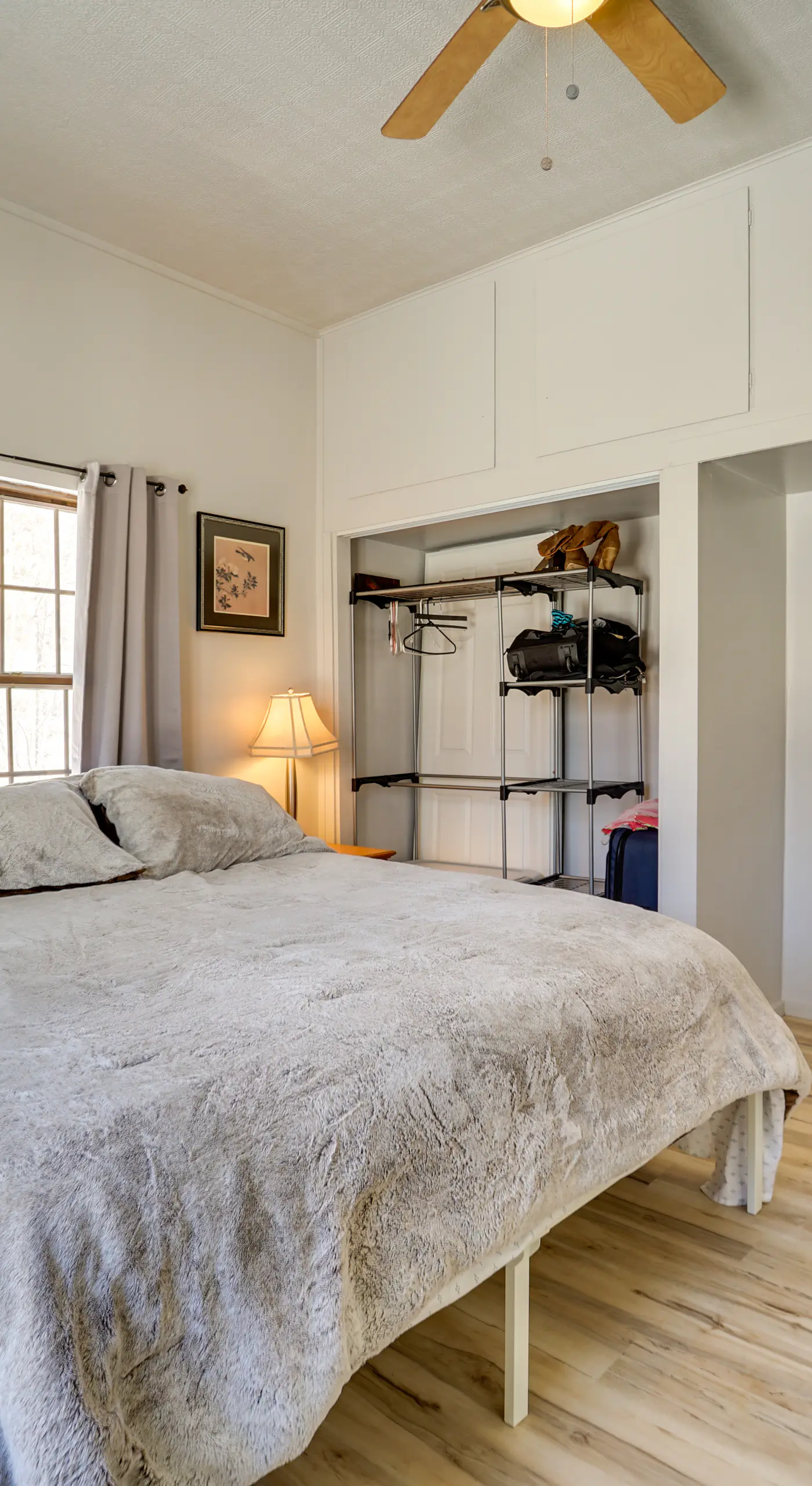 'Dolorable' Home w/ Yard - Walk to River!