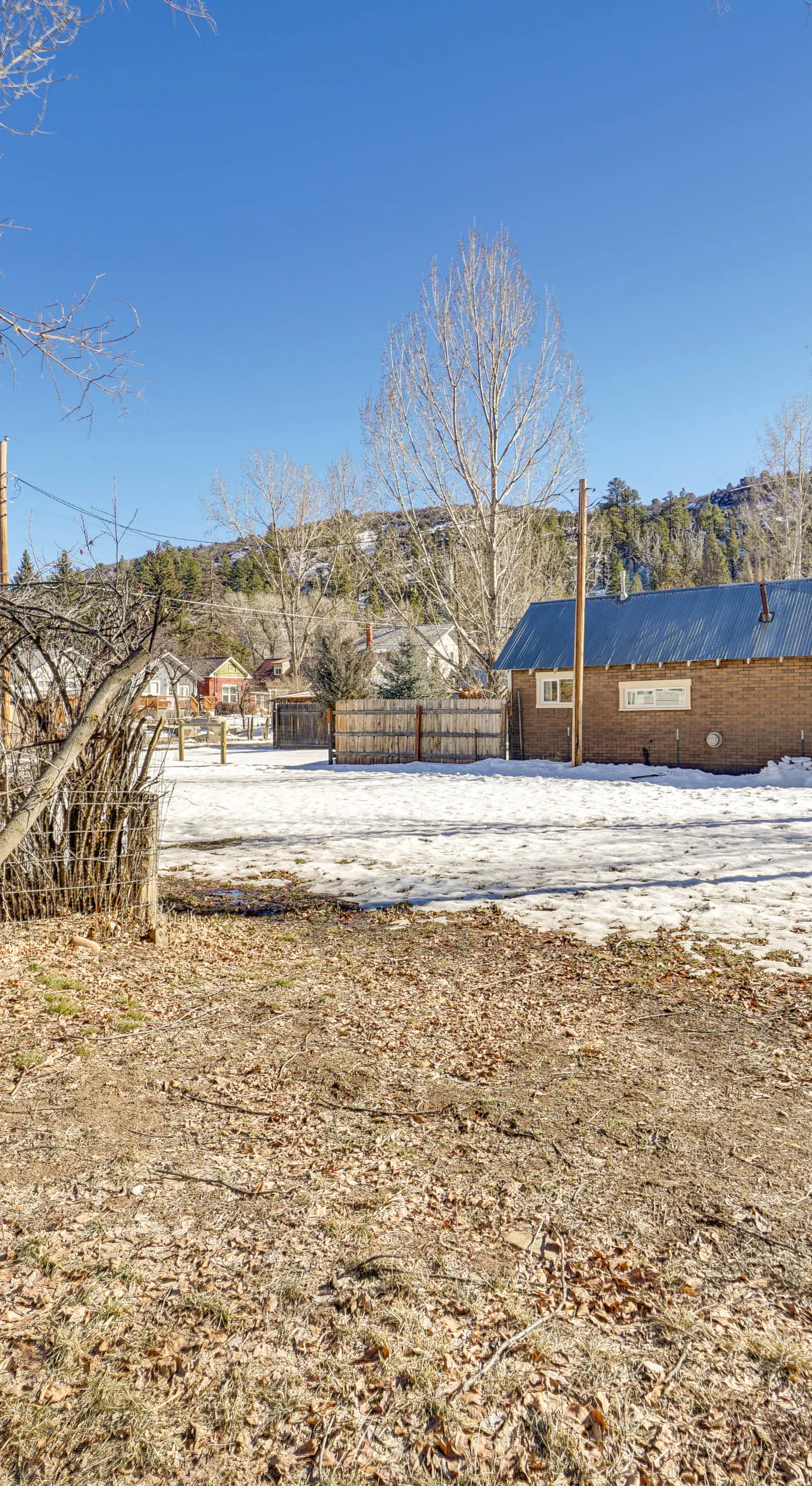'Dolorable' Home w/ Yard - Walk to River!