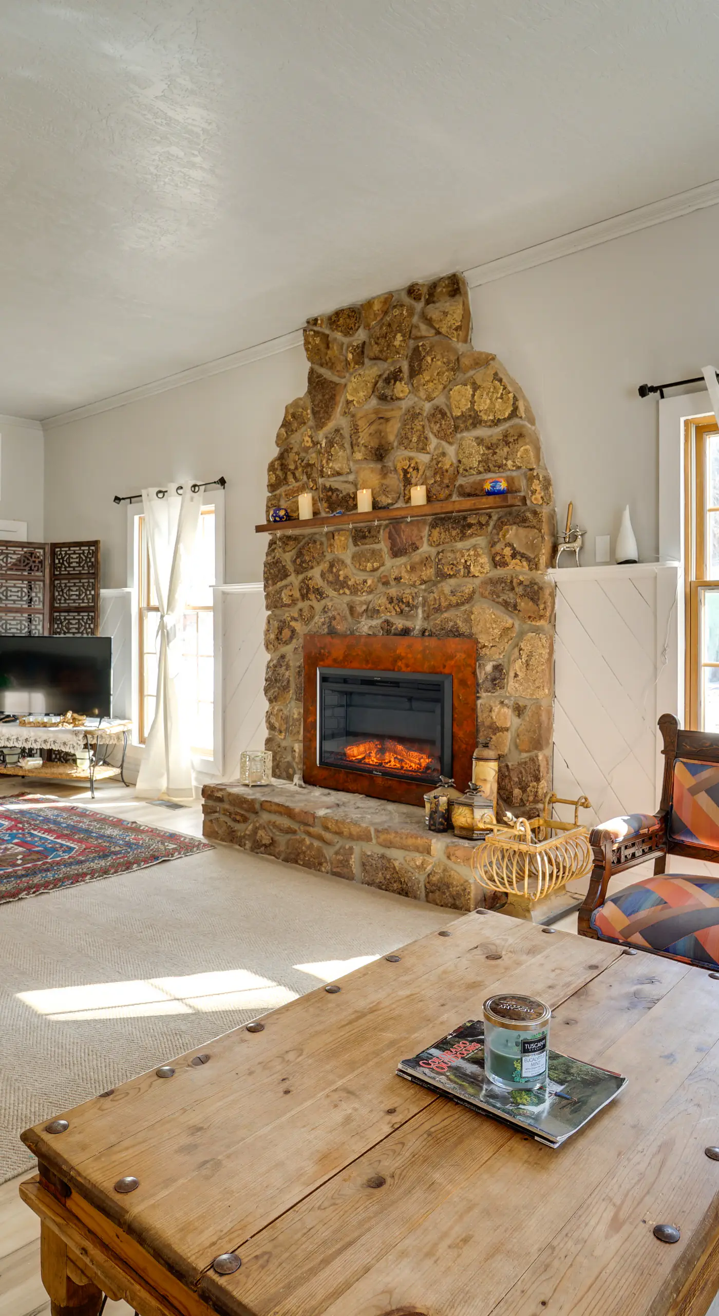 'Dolorable' Home w/ Yard - Walk to River!