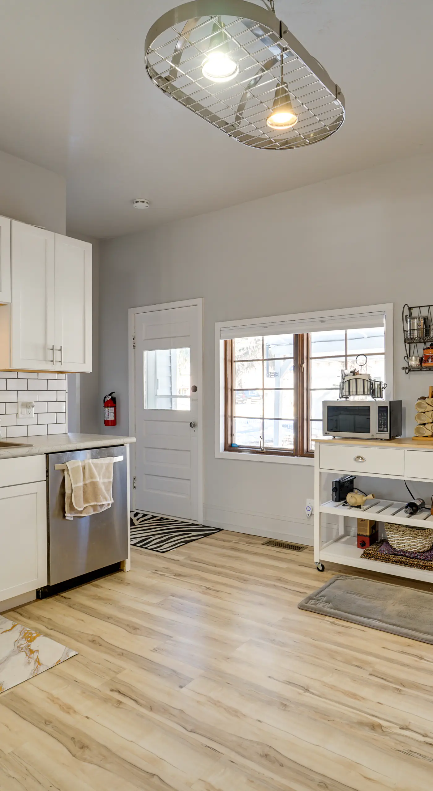 'Dolorable' Home w/ Yard - Walk to River!