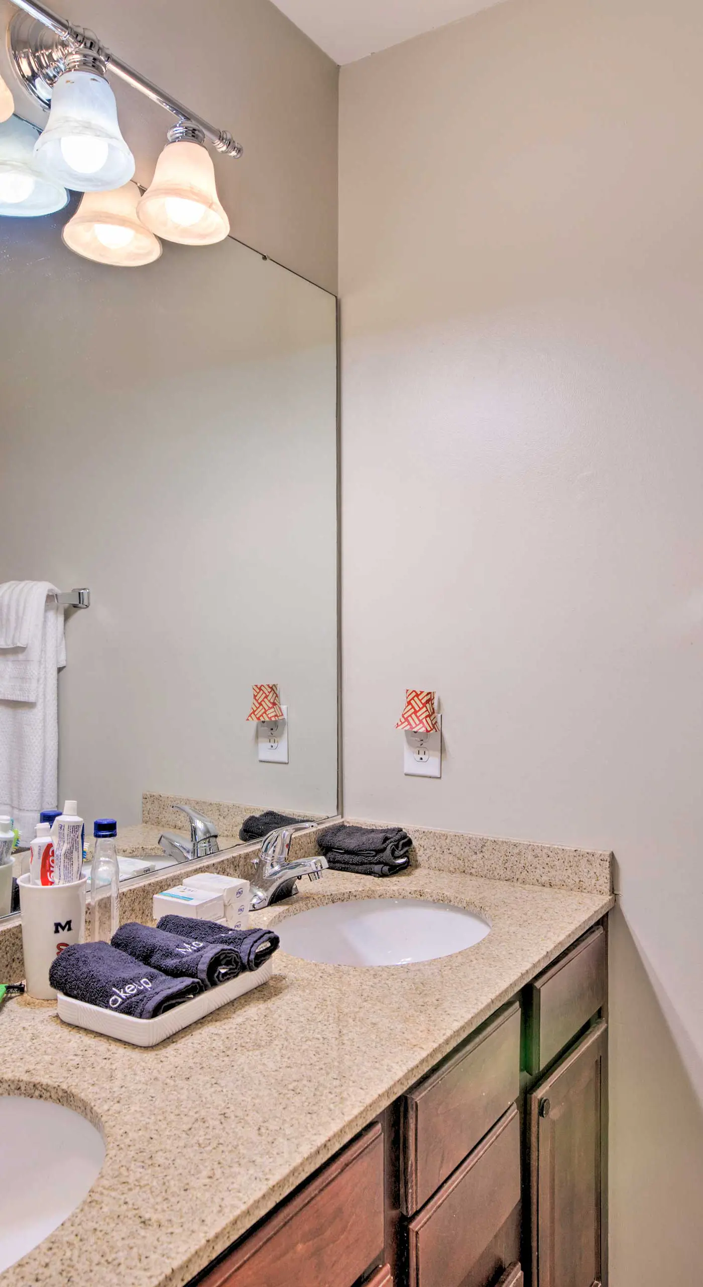 Sip Happens: Oxford Condo 1 Mi to Ole Miss + Grove