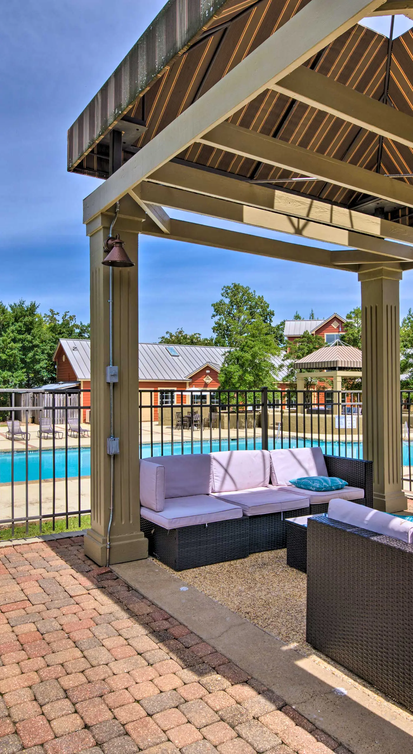 Sip Happens: Oxford Condo 1 Mi to Ole Miss + Grove