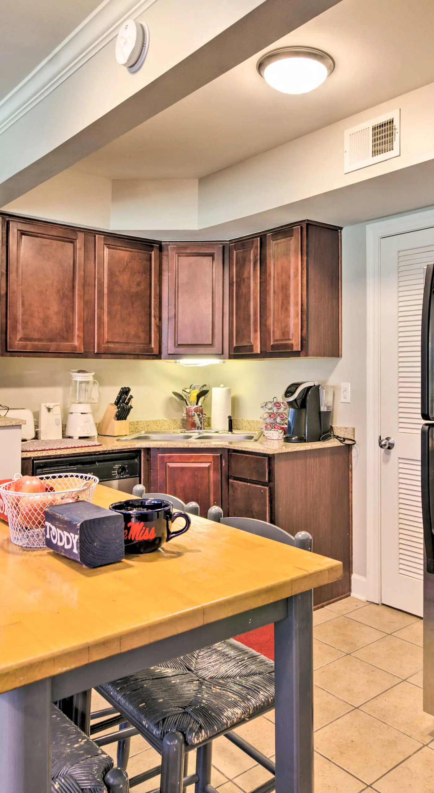 Sip Happens: Oxford Condo 1 Mi to Ole Miss + Grove
