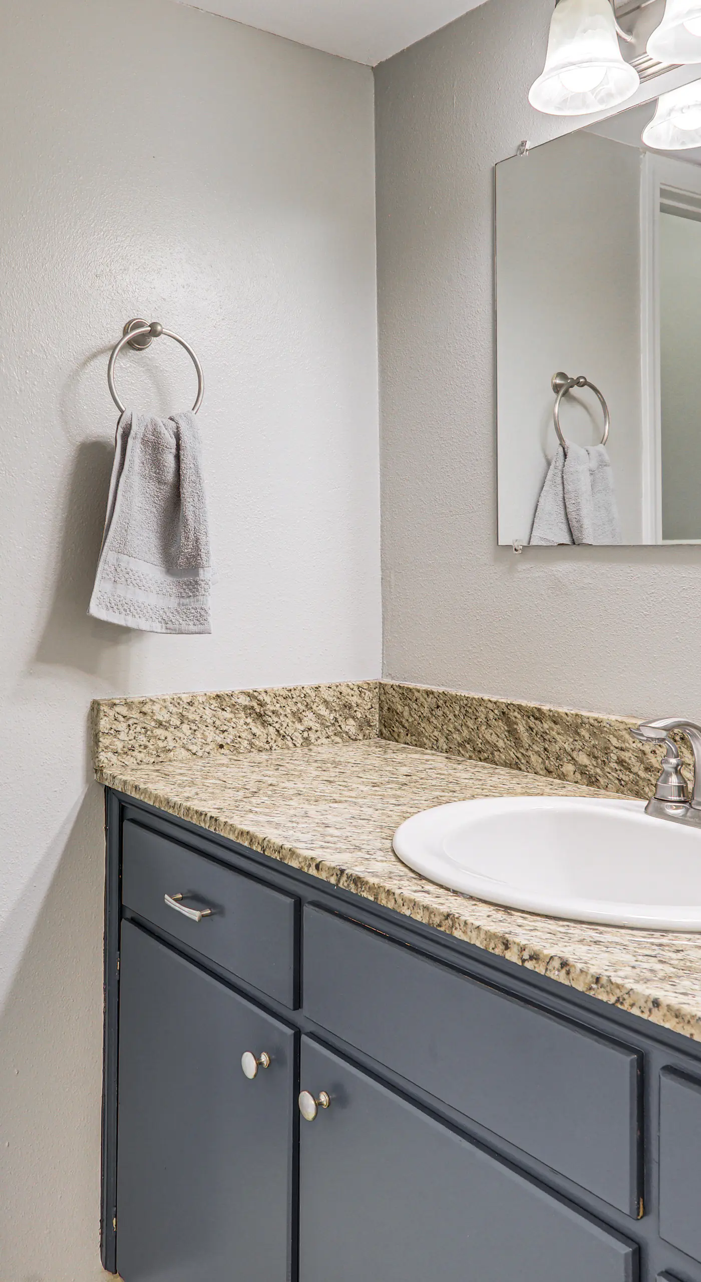 2 Mi to Ole Miss University! Condo w/ Pool Access
