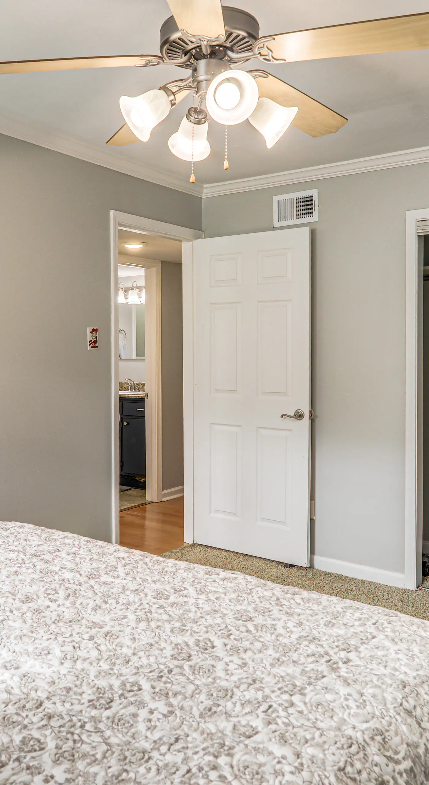 2 Mi to Ole Miss University! Condo w/ Pool Access