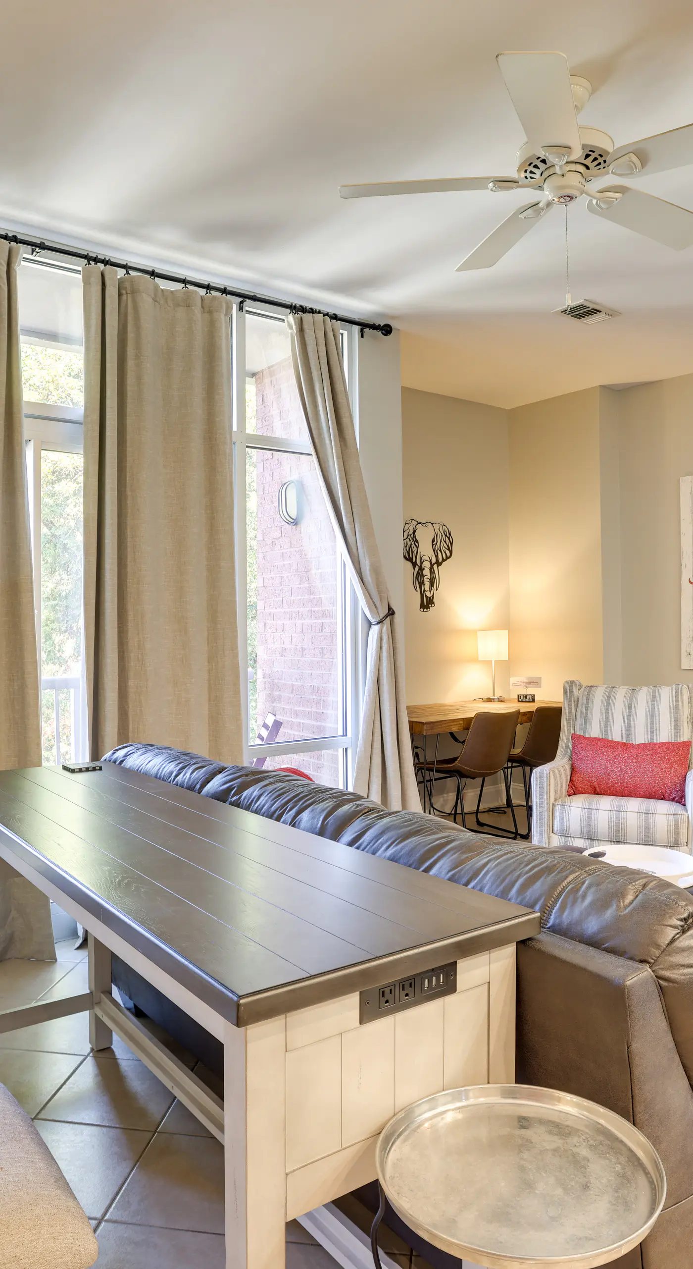 Tuscaloosa Condo: Steps to Bryant-Denny Stadium!