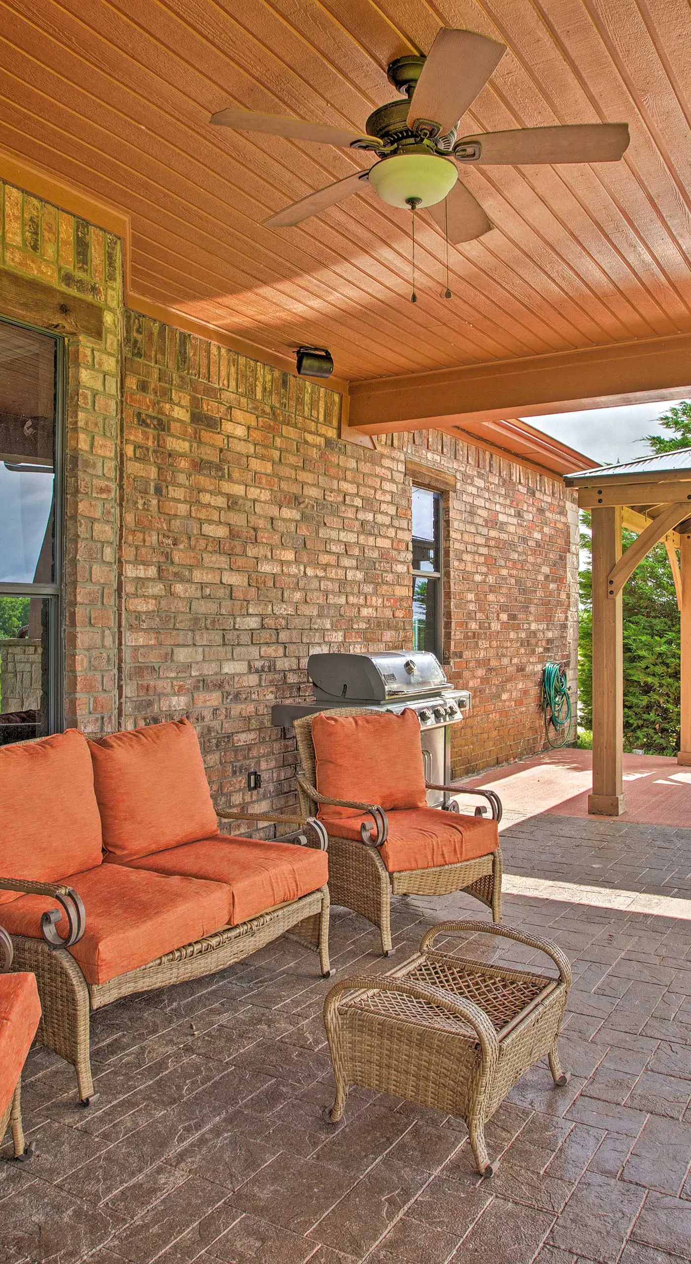 Home w/ Game Room & Fireplace: 14 Mi to McKinney!