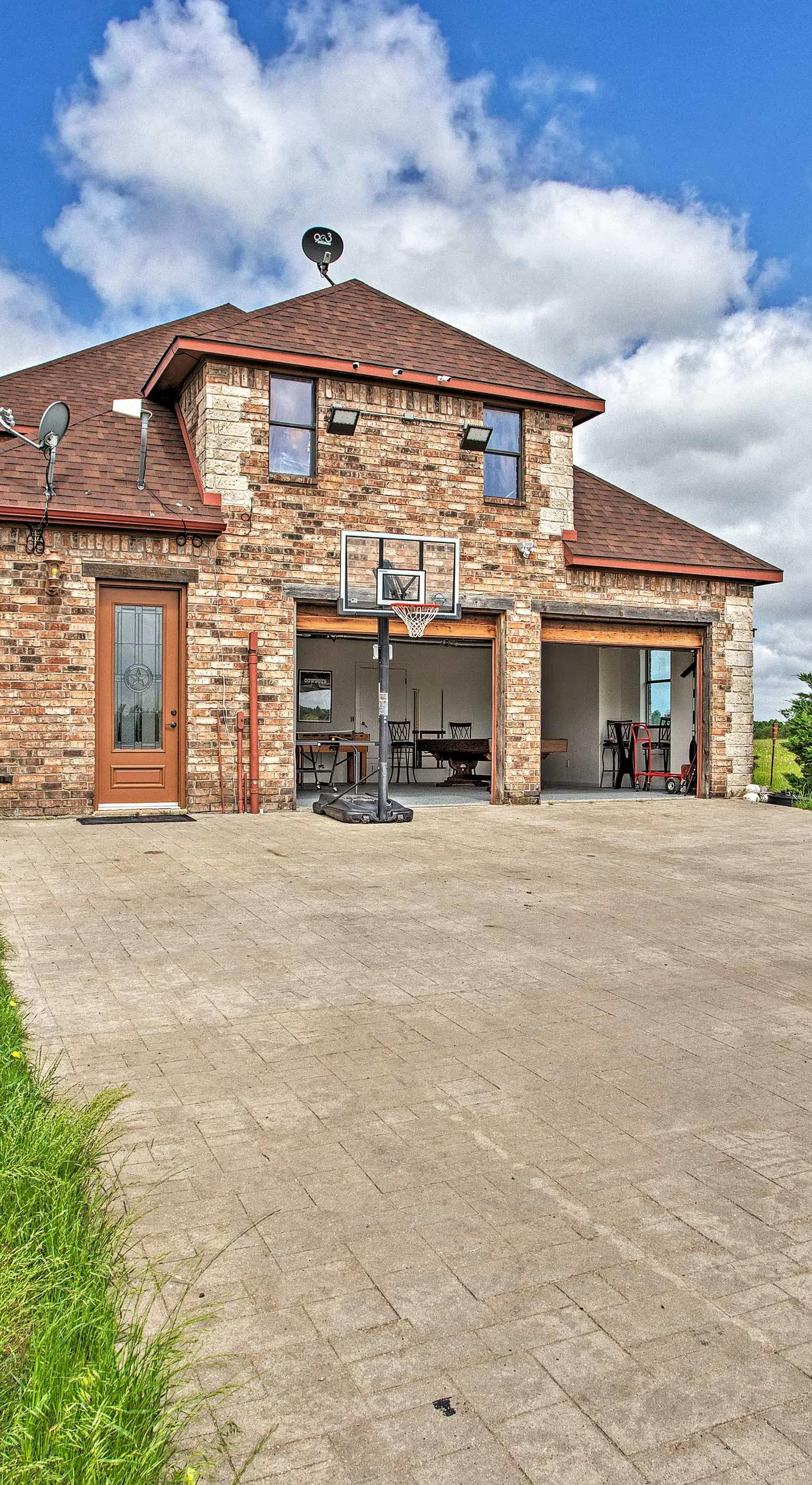 Home w/ Game Room & Fireplace: 14 Mi to McKinney!