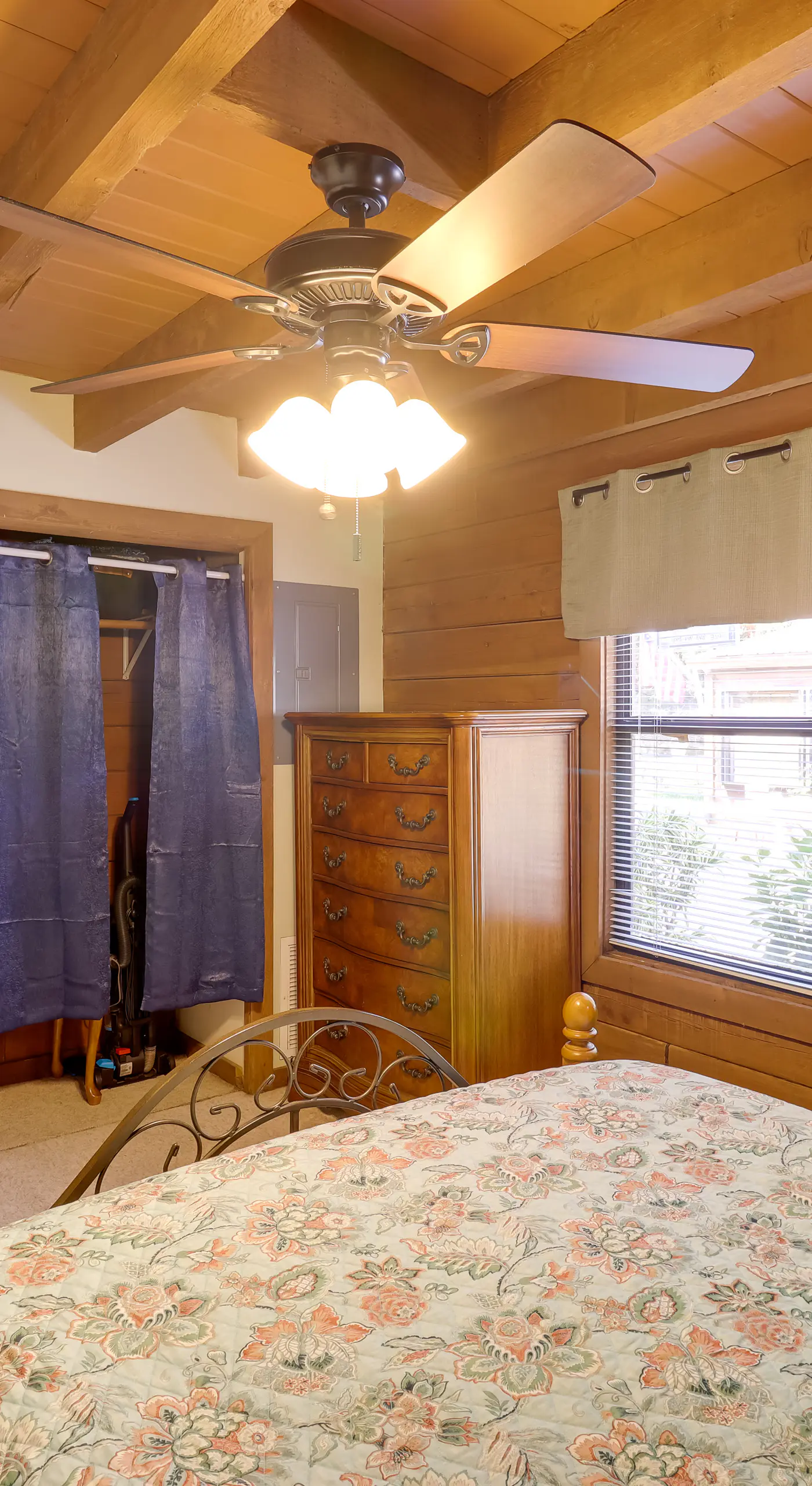 Boat, Fish & Swim: Lakefront Cabin in Okeechobee!