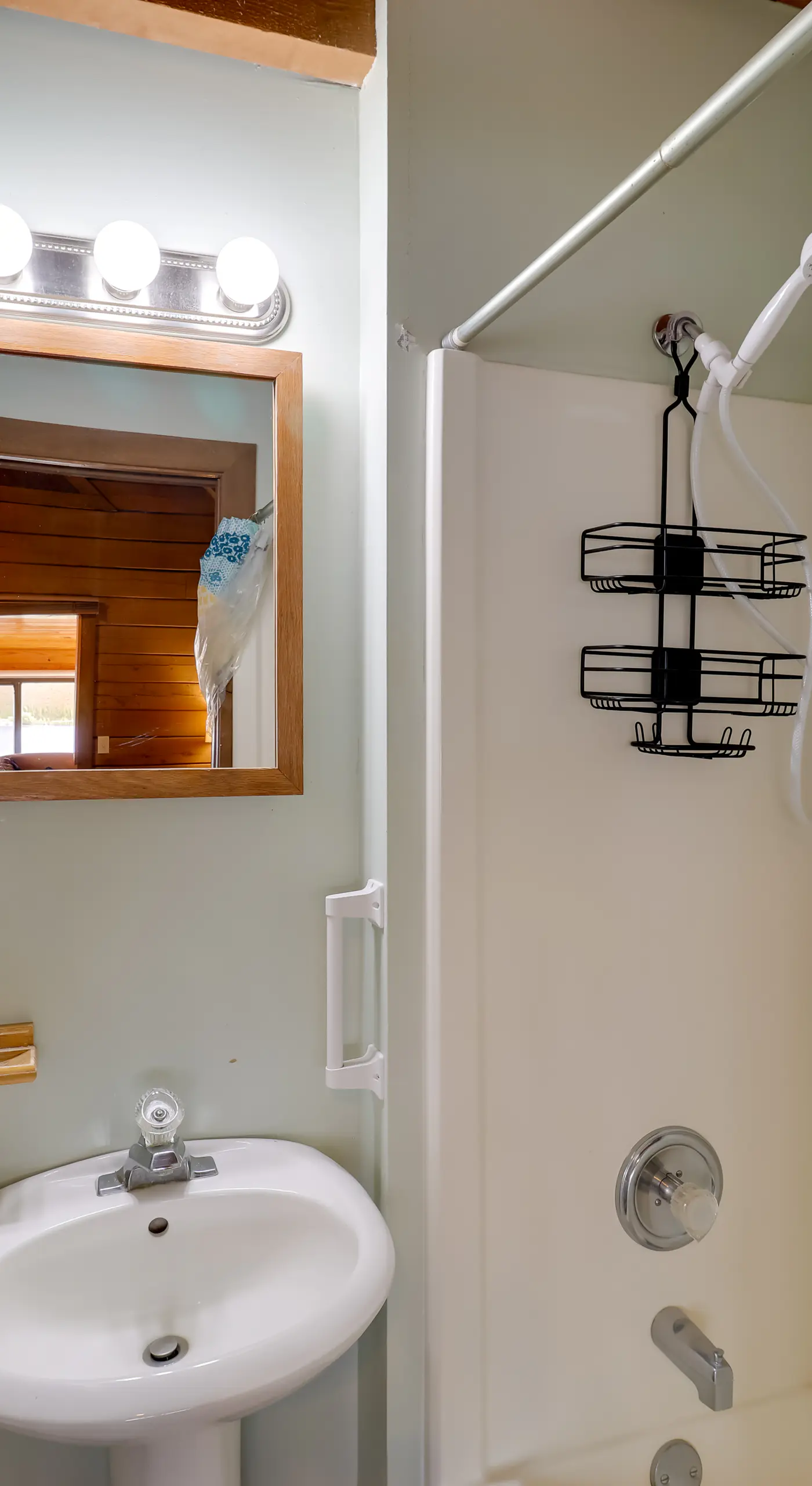Boat, Fish & Swim: Lakefront Cabin in Okeechobee!