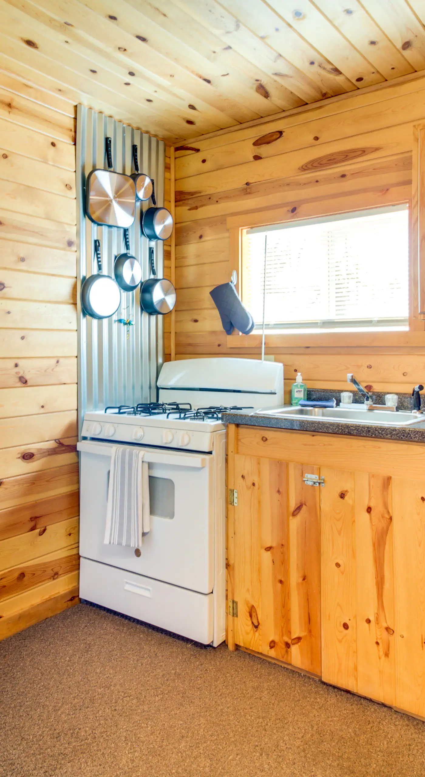 Boat + Fish on Mille Lacs Lake: ‘Walleye Cabin’