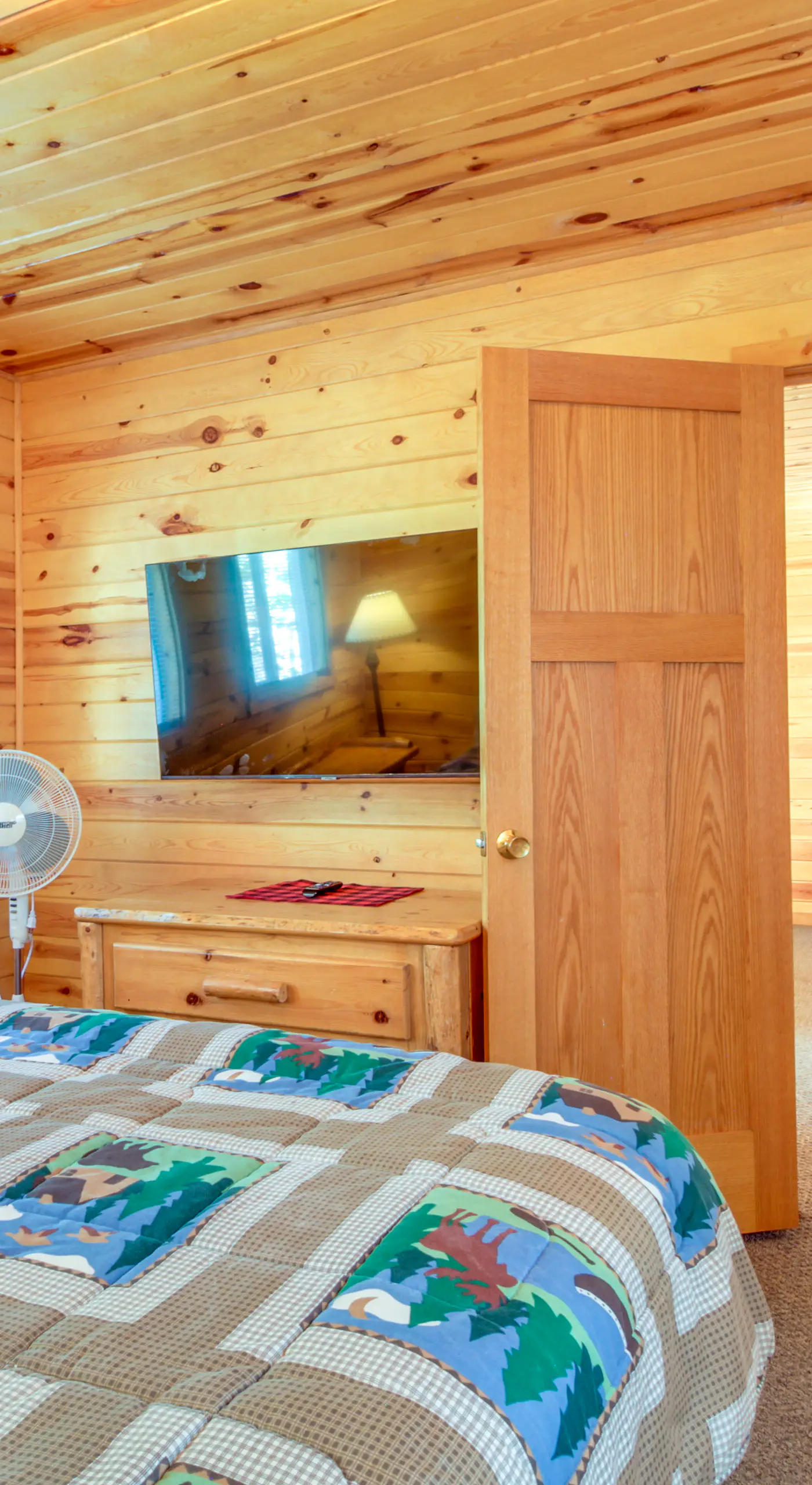Boat + Fish on Mille Lacs Lake: ‘Walleye Cabin’